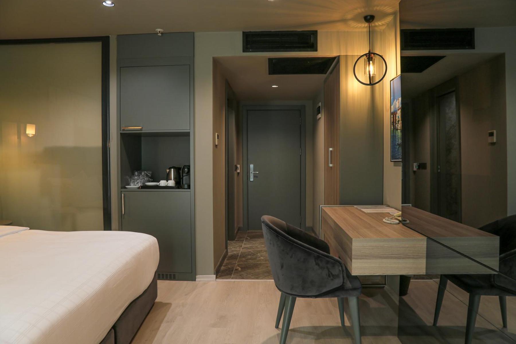 Superior Queen Room