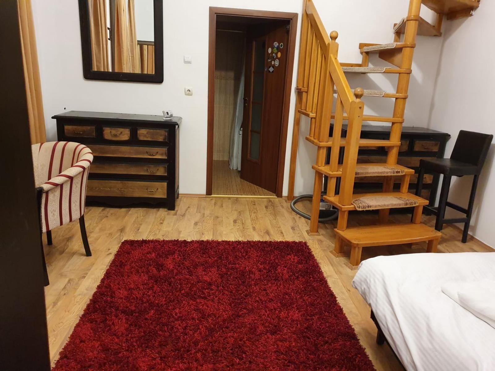 Three-Bedroom Apartment - Photo 8
