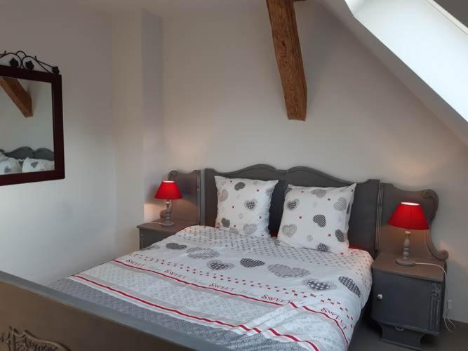 Five-Bedroom House photo 2