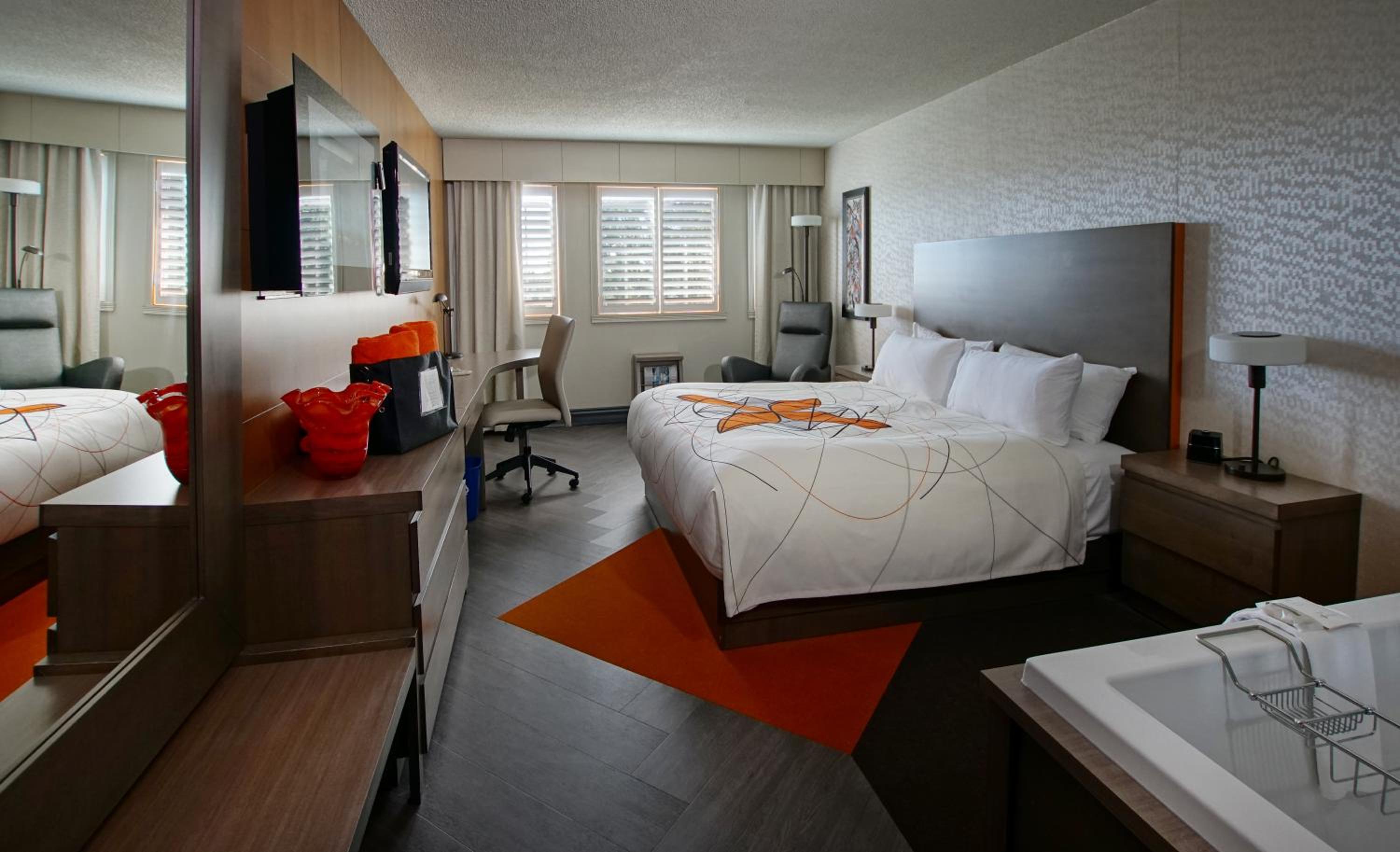 Executive King Room - Photo 9