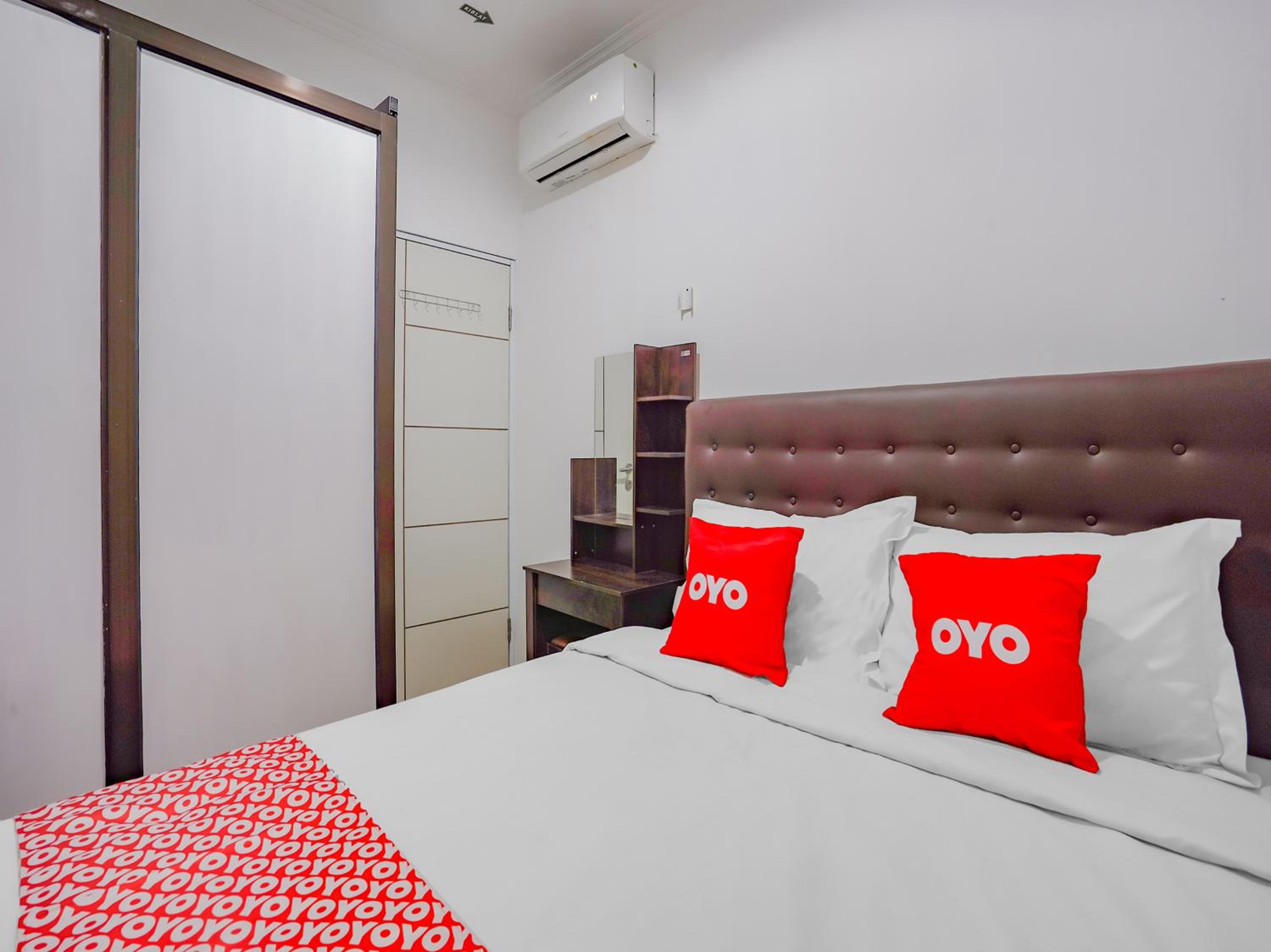 Double Room - Photo 12