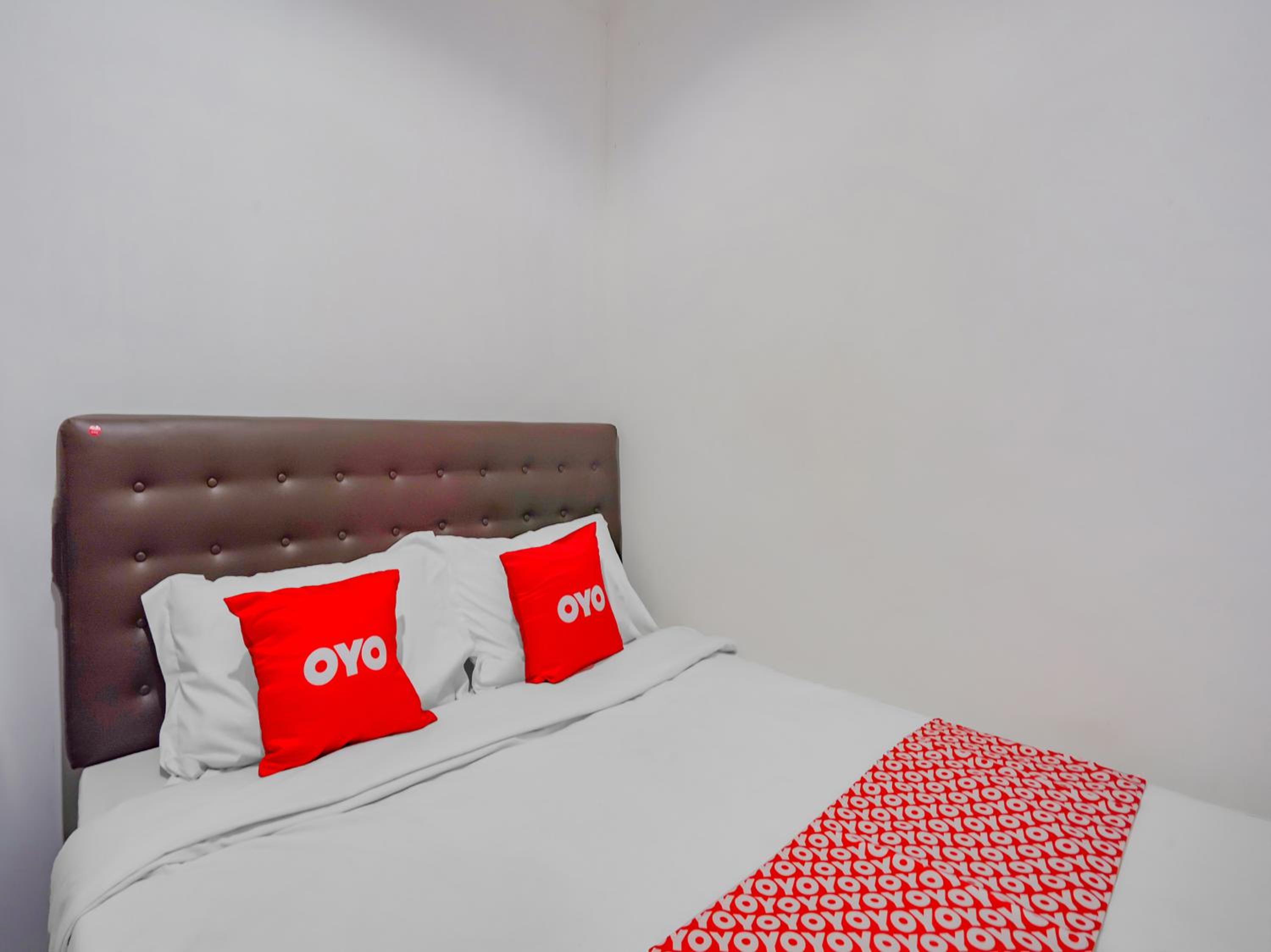 Double Room - Photo 8