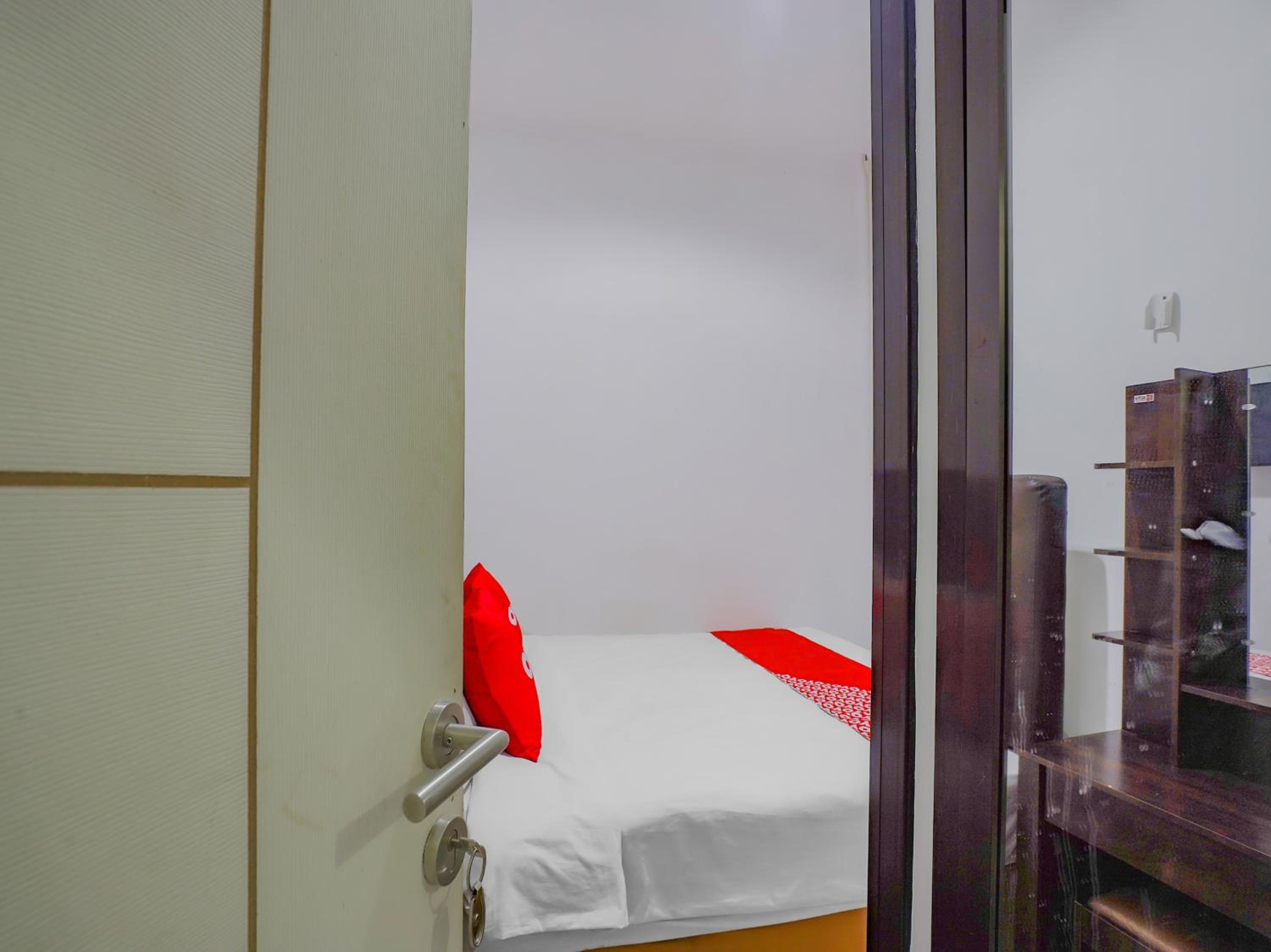 Double Room - Photo 13