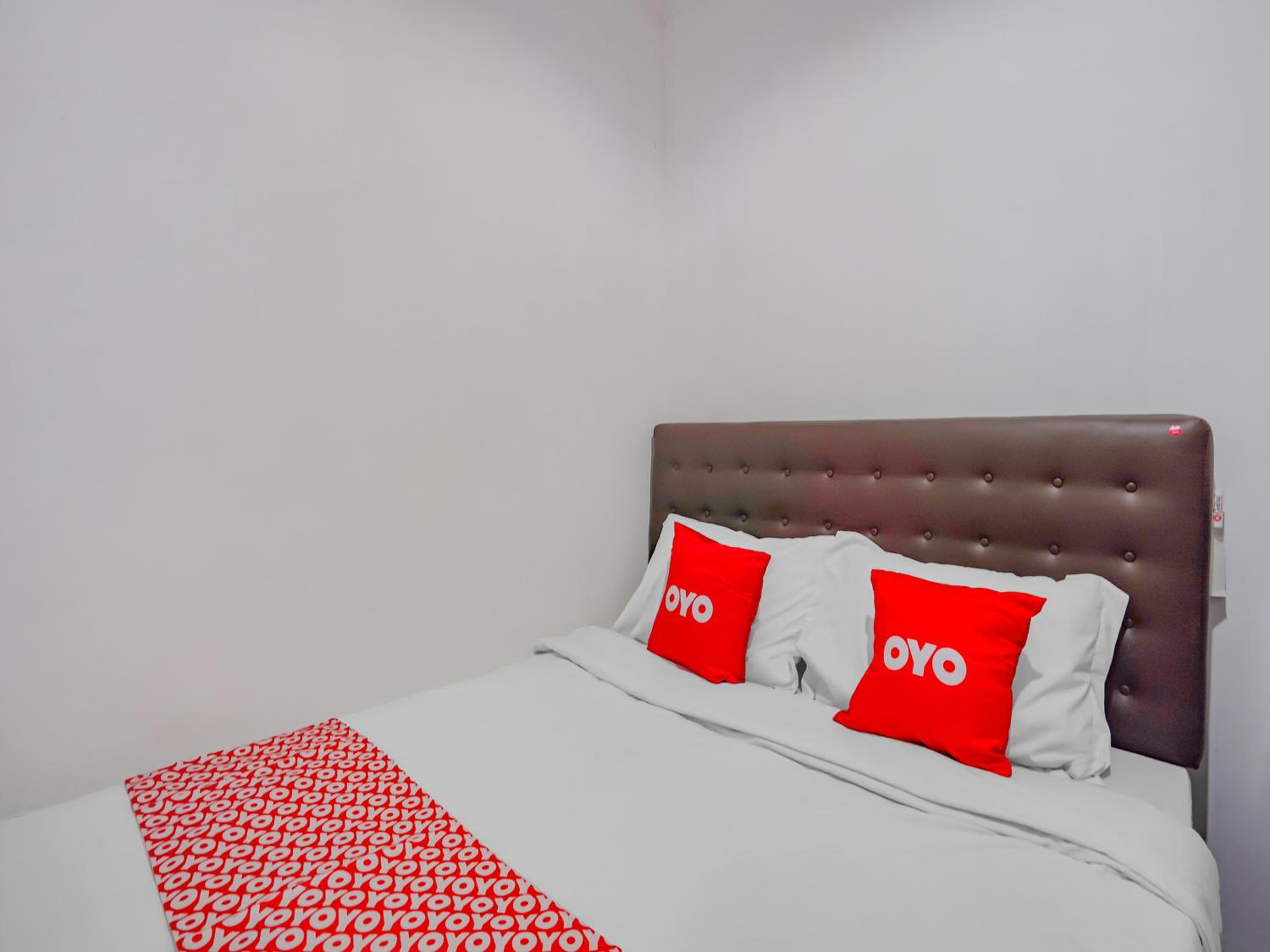 Double Room - Photo 14
