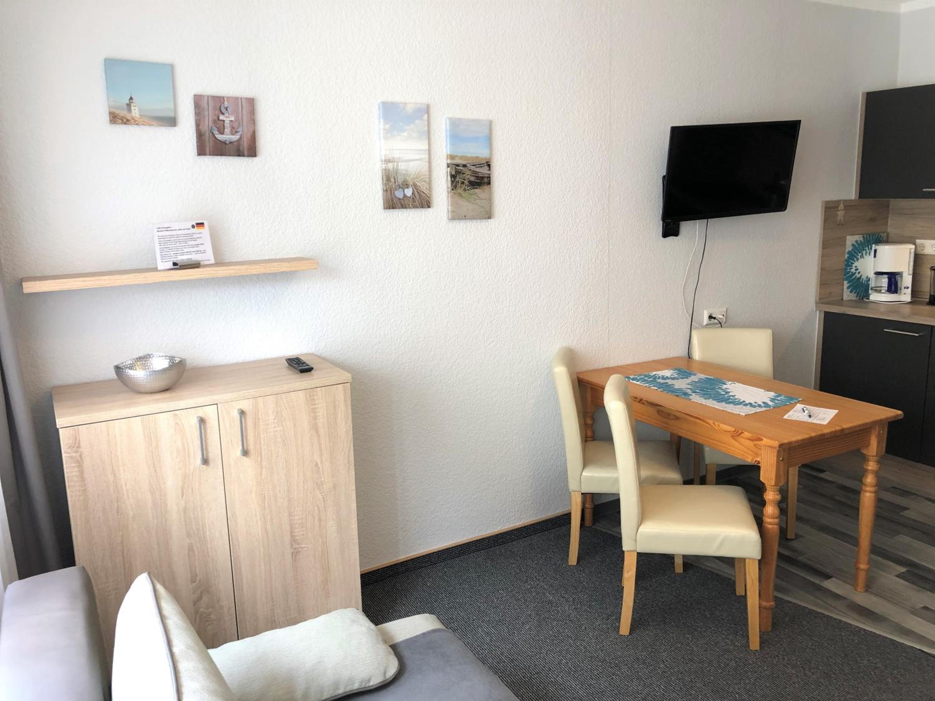 Apartment 3 photo 3