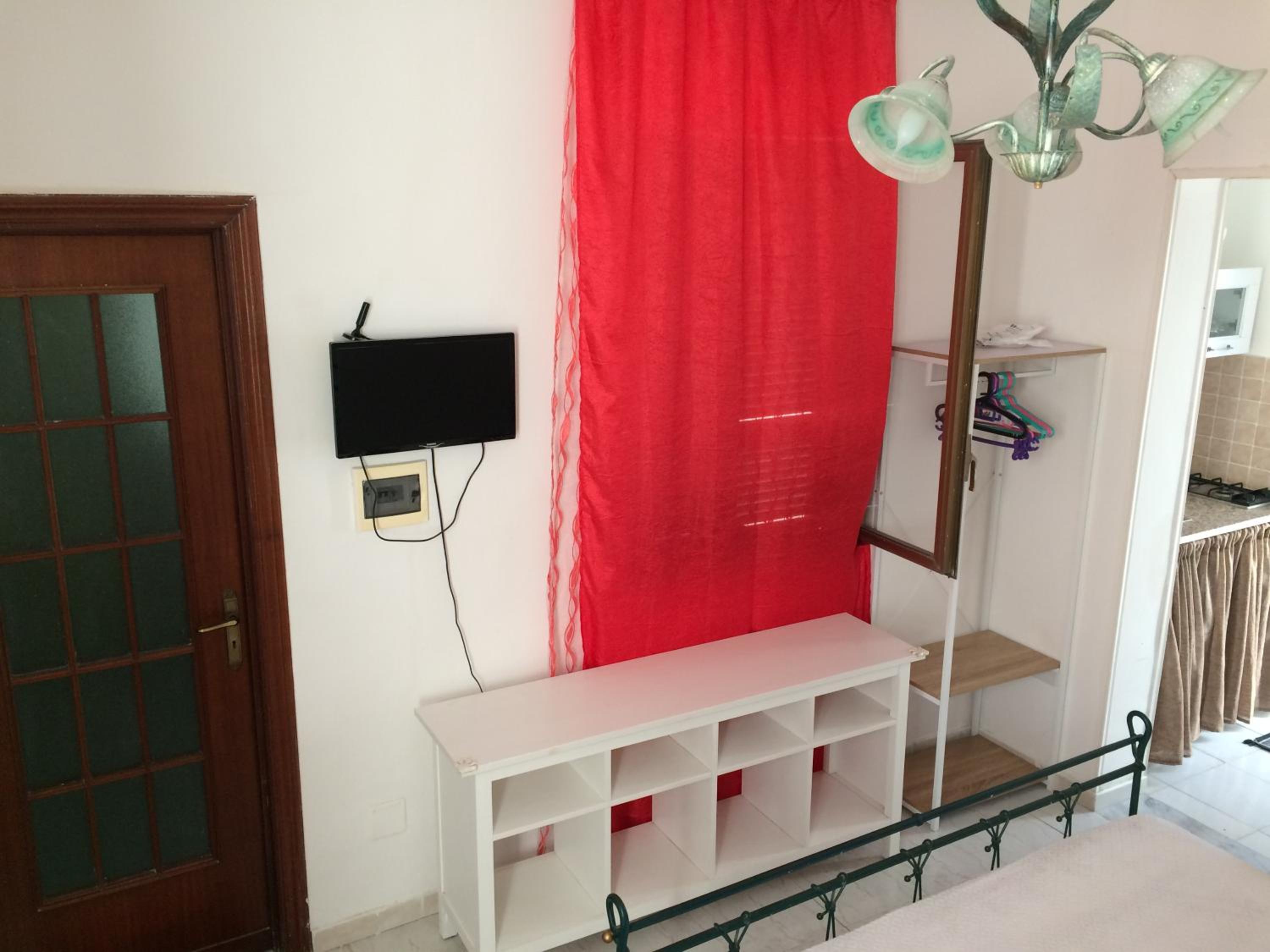 Double Room with Private Bathroom - Photo 1