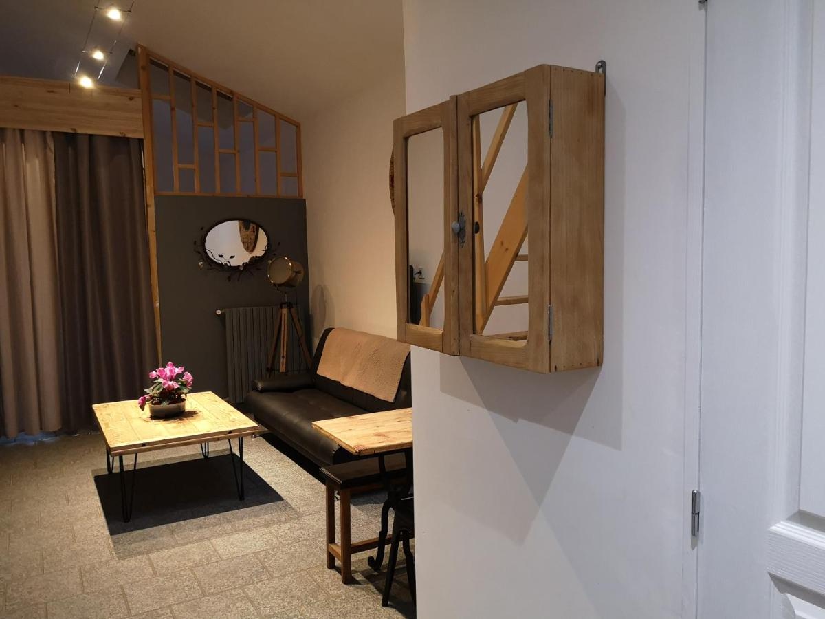 Studio - Split Level