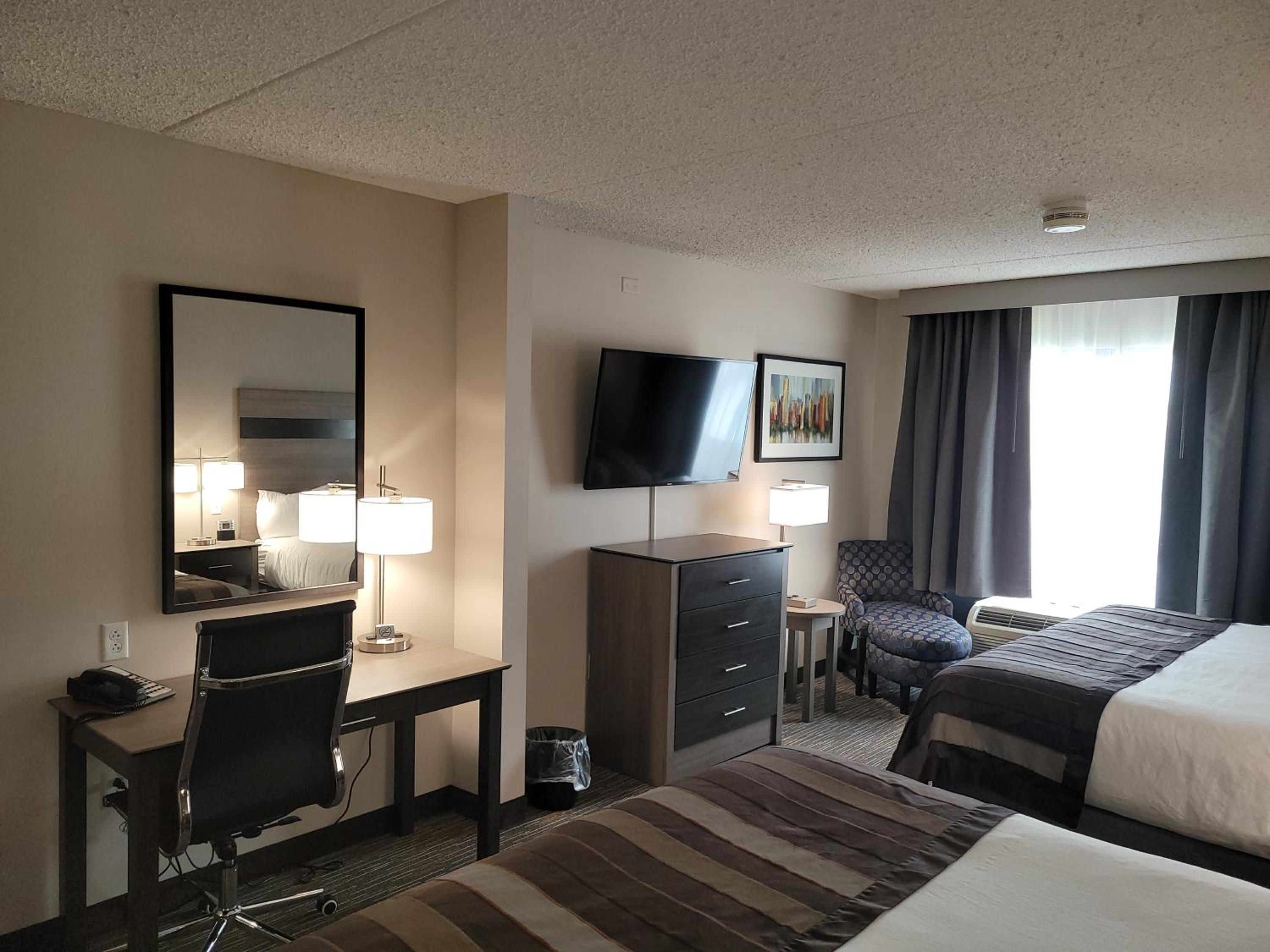 King Room with Two King Beds - Non-Smoking - Photo 8