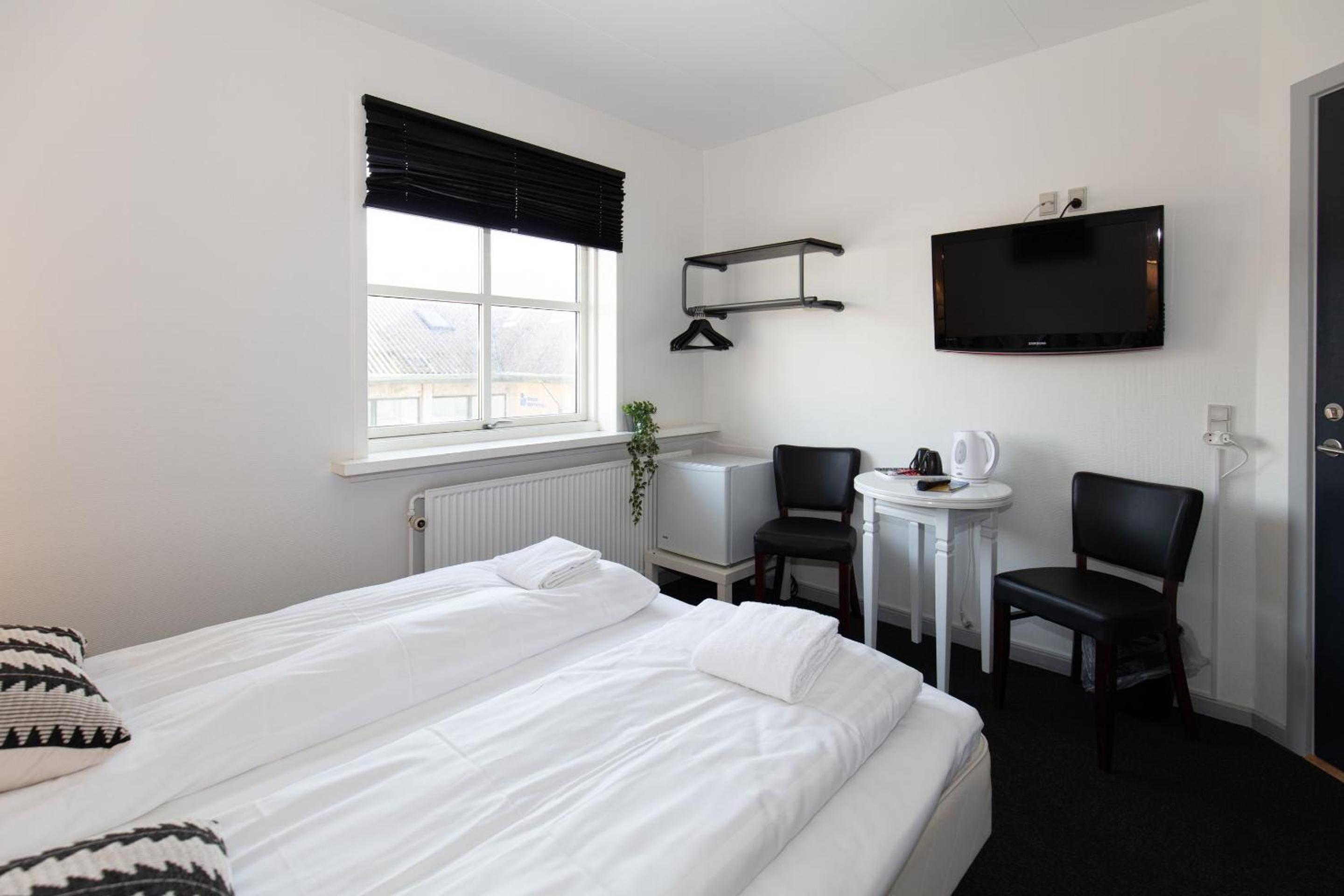 Economy Double Room photo 2