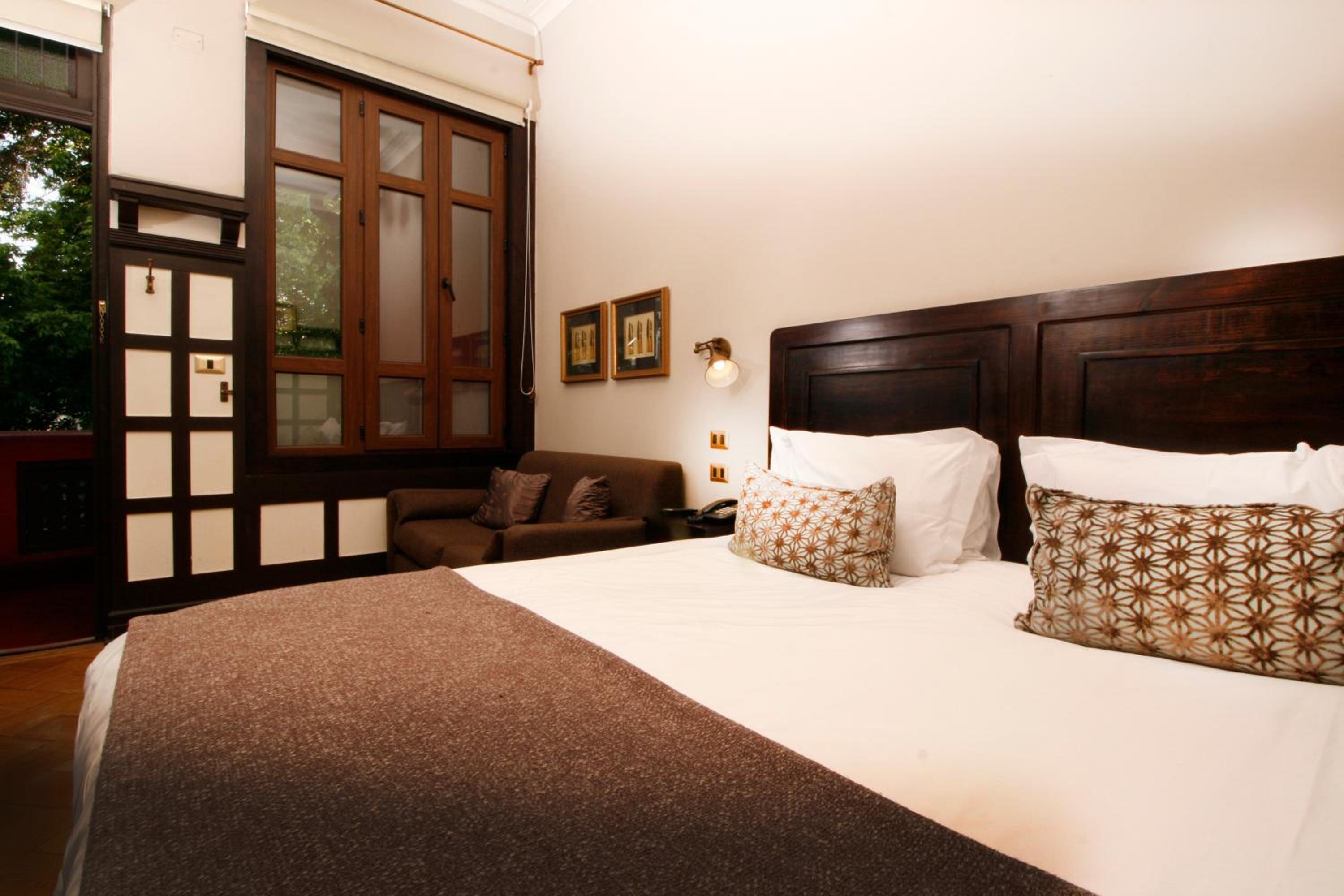Junior Suite with Balcony photo 1