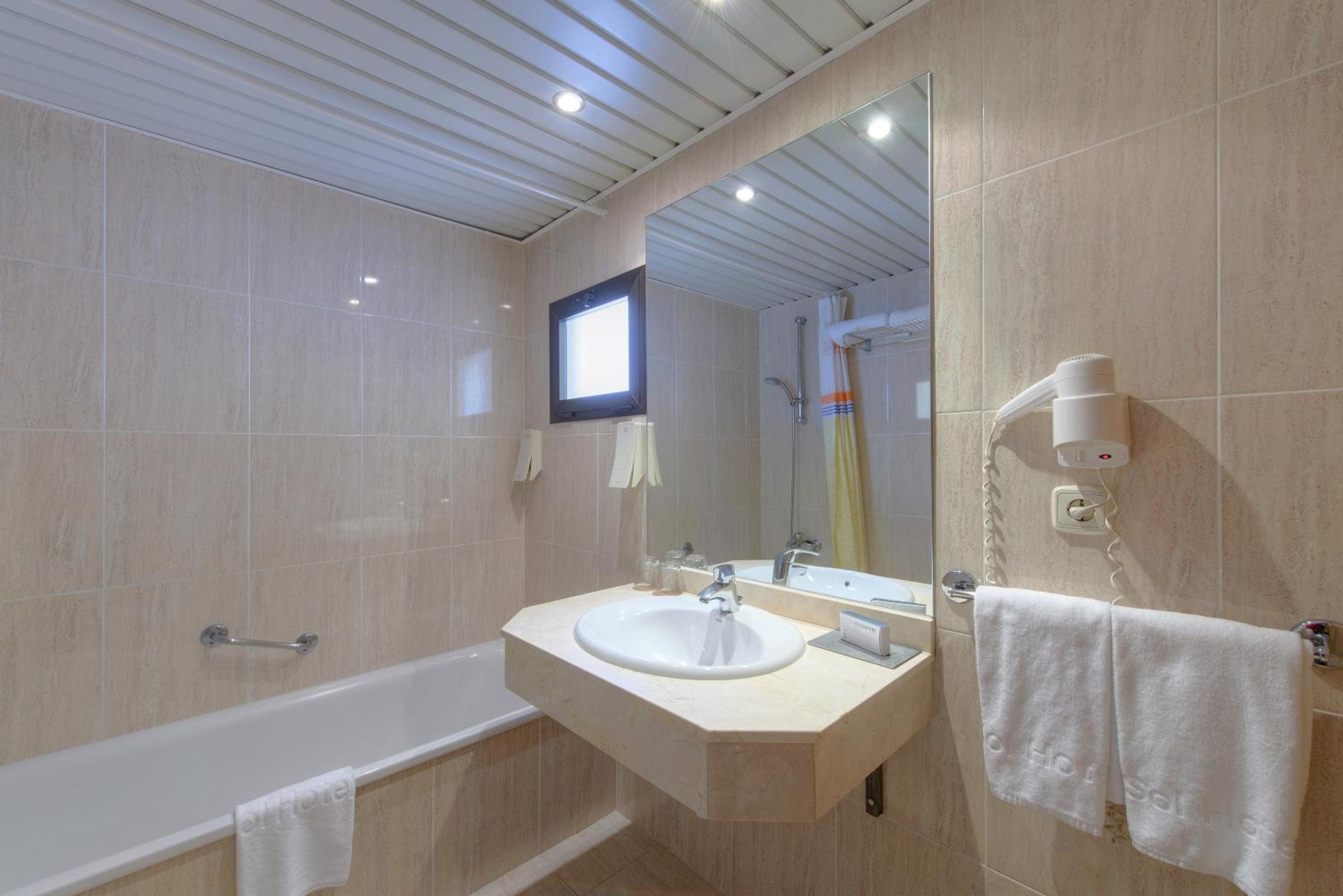 Superior Topfloor Room - Photo 10