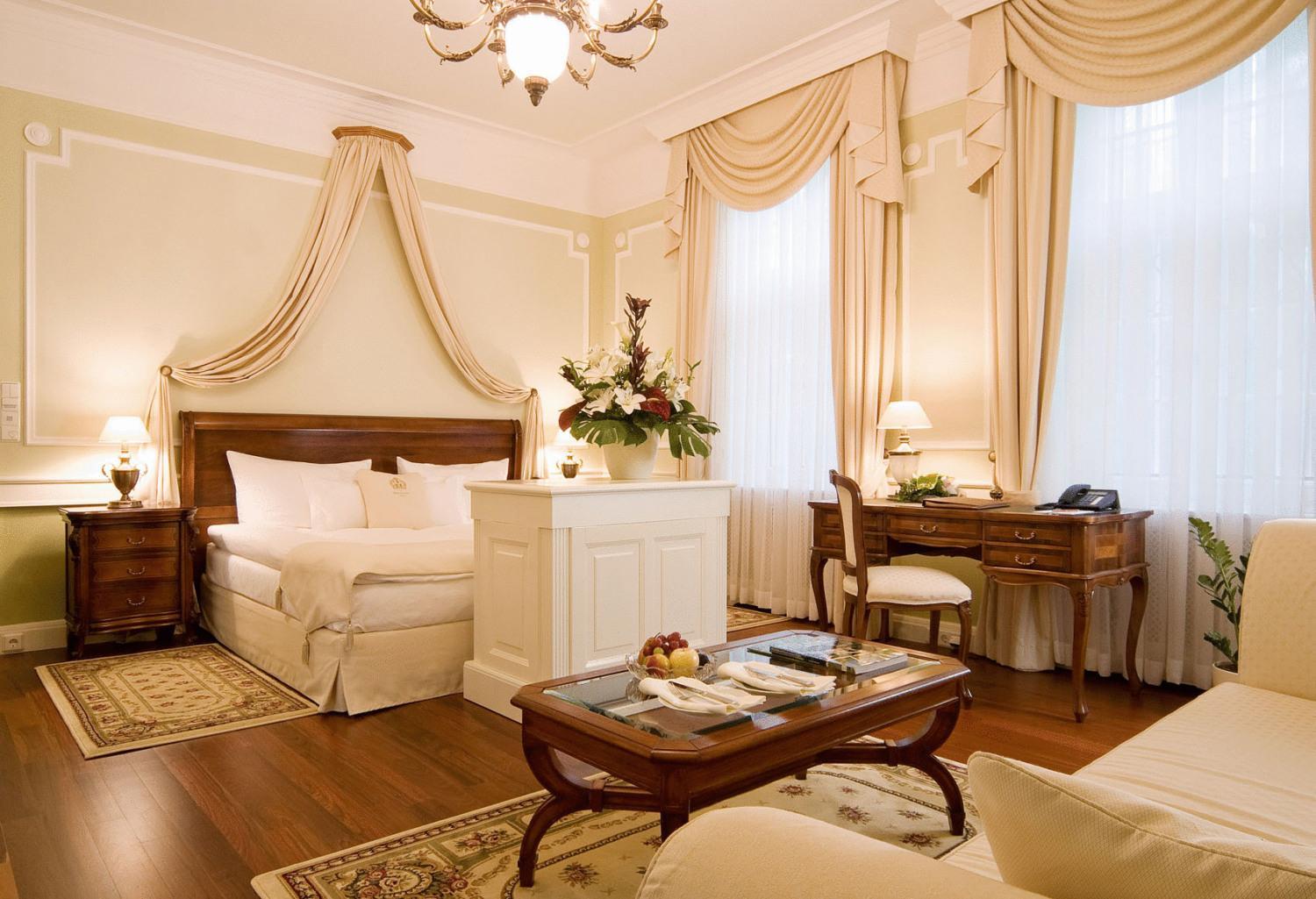 Deluxe Junior Suite photo 1
