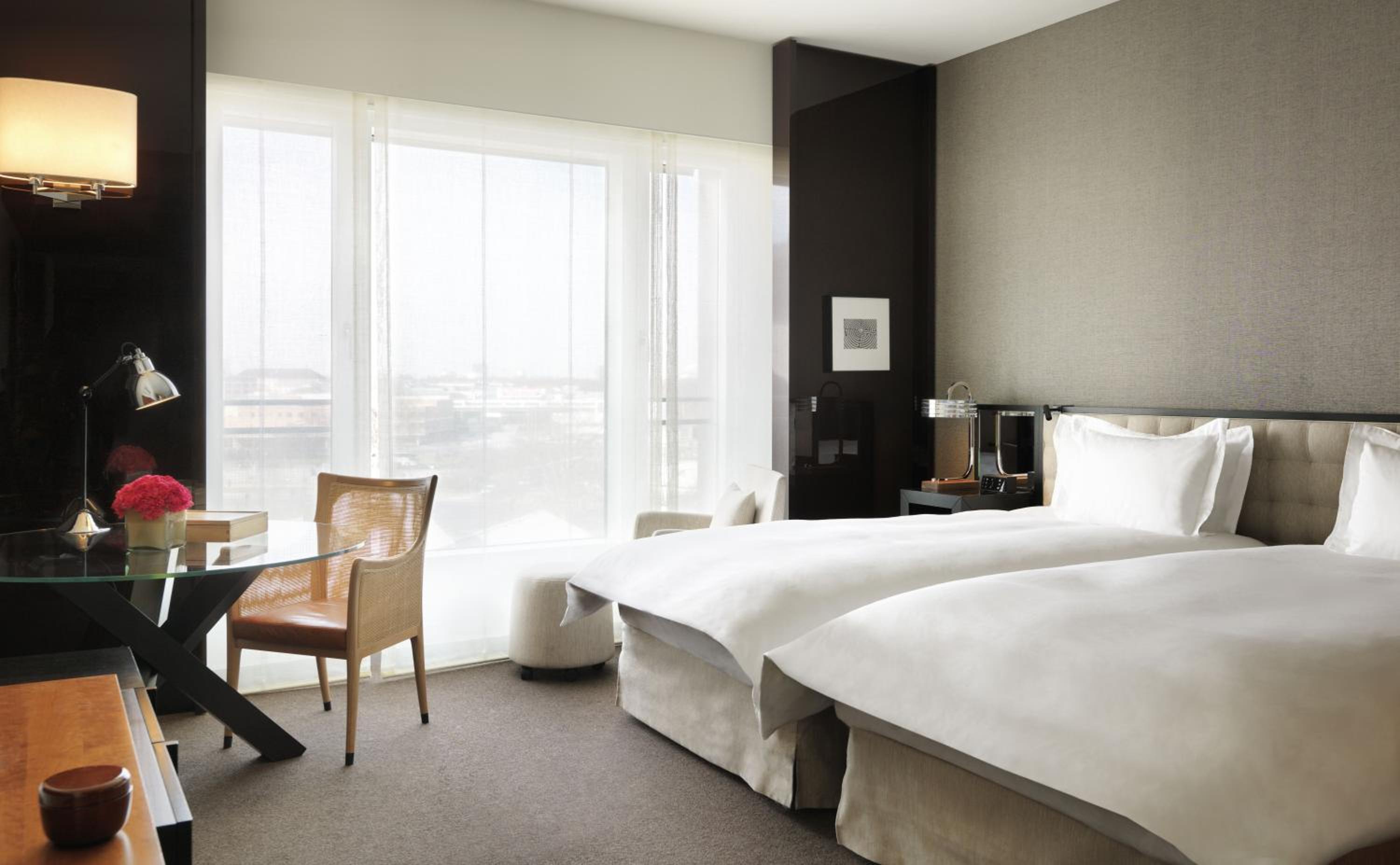 Twin Room with View thumbnail 5