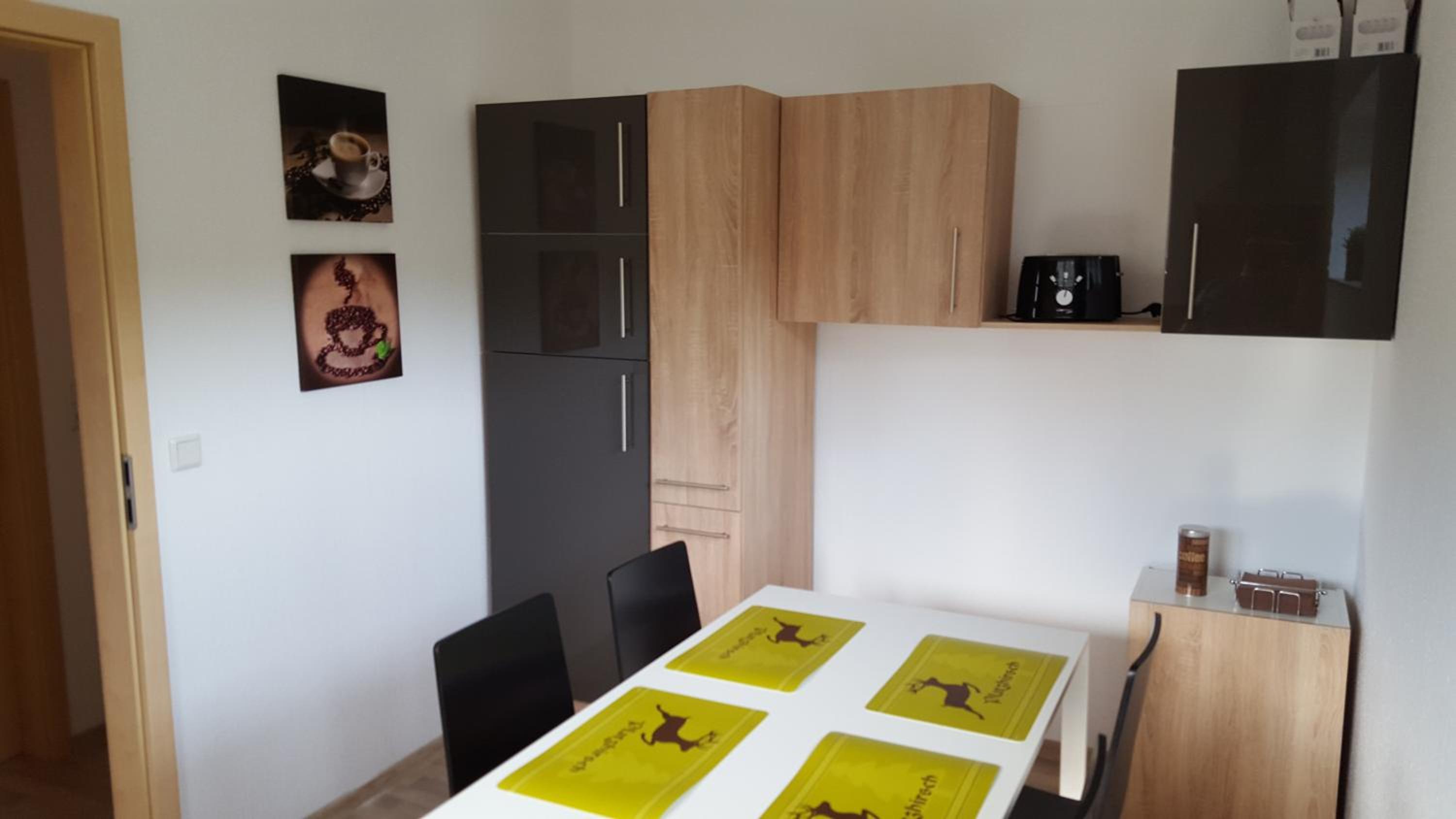Standard Twin Room with Shared Bathroom photo 2