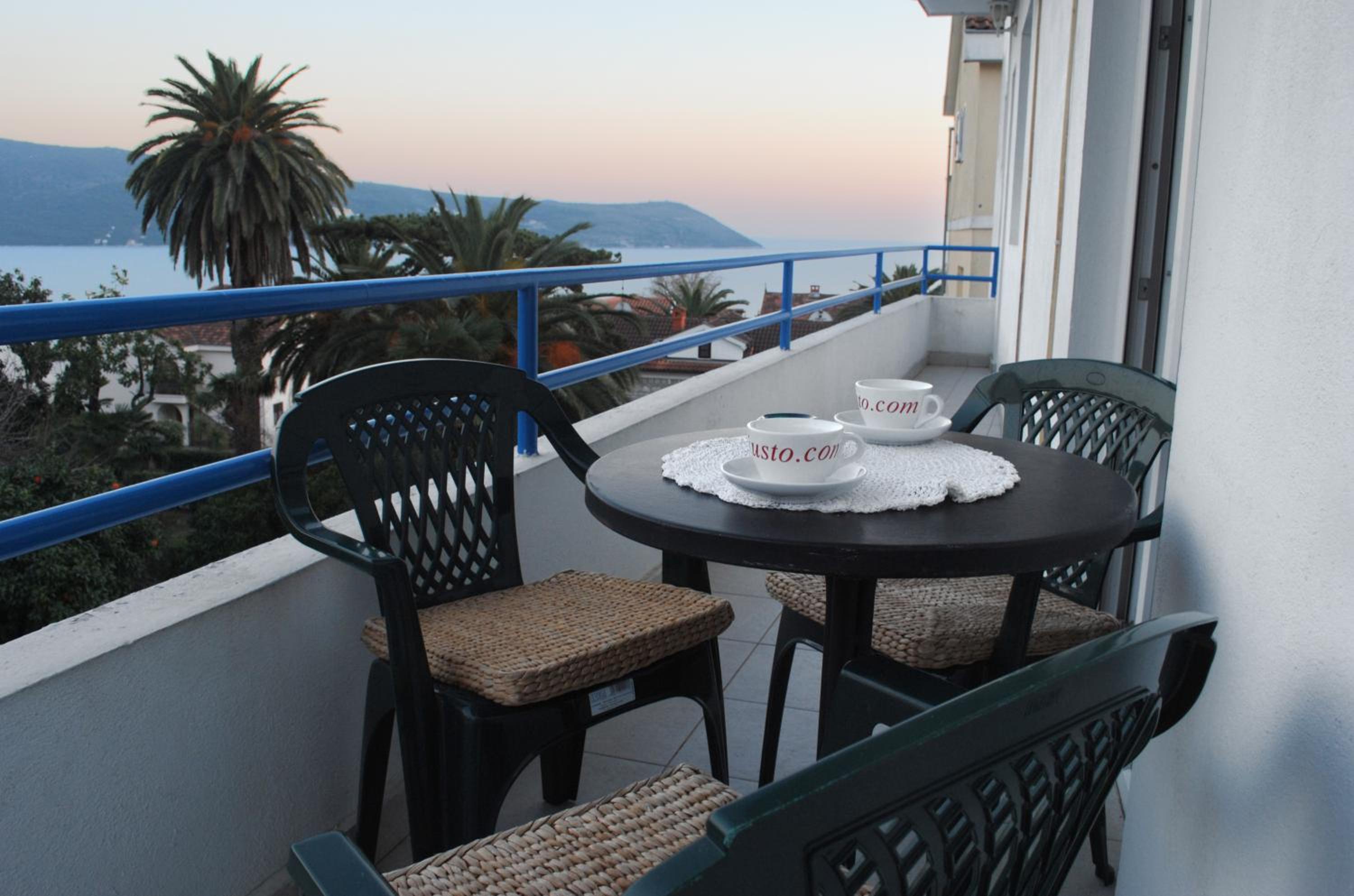 Studio with Balcony and Sea View