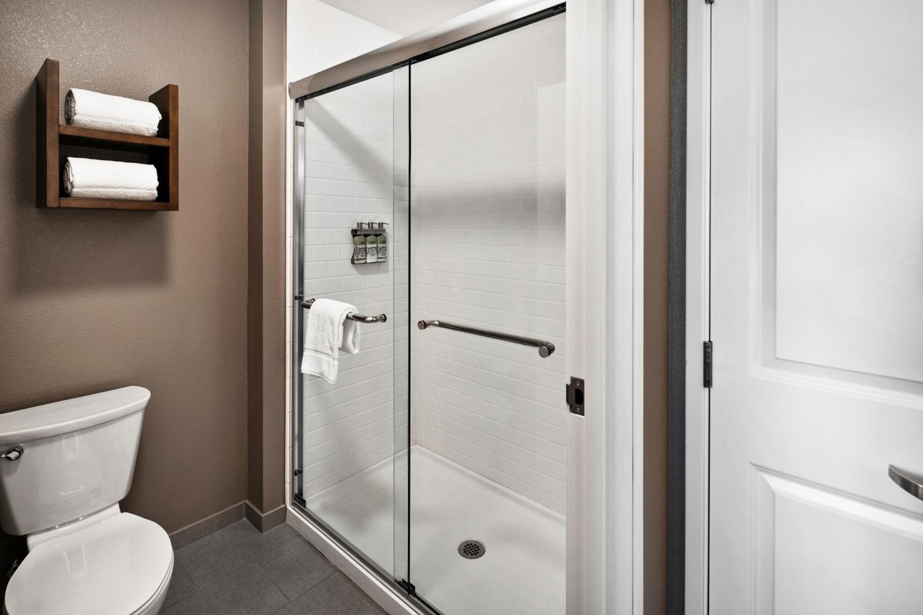 Studio Suite - Photo 6