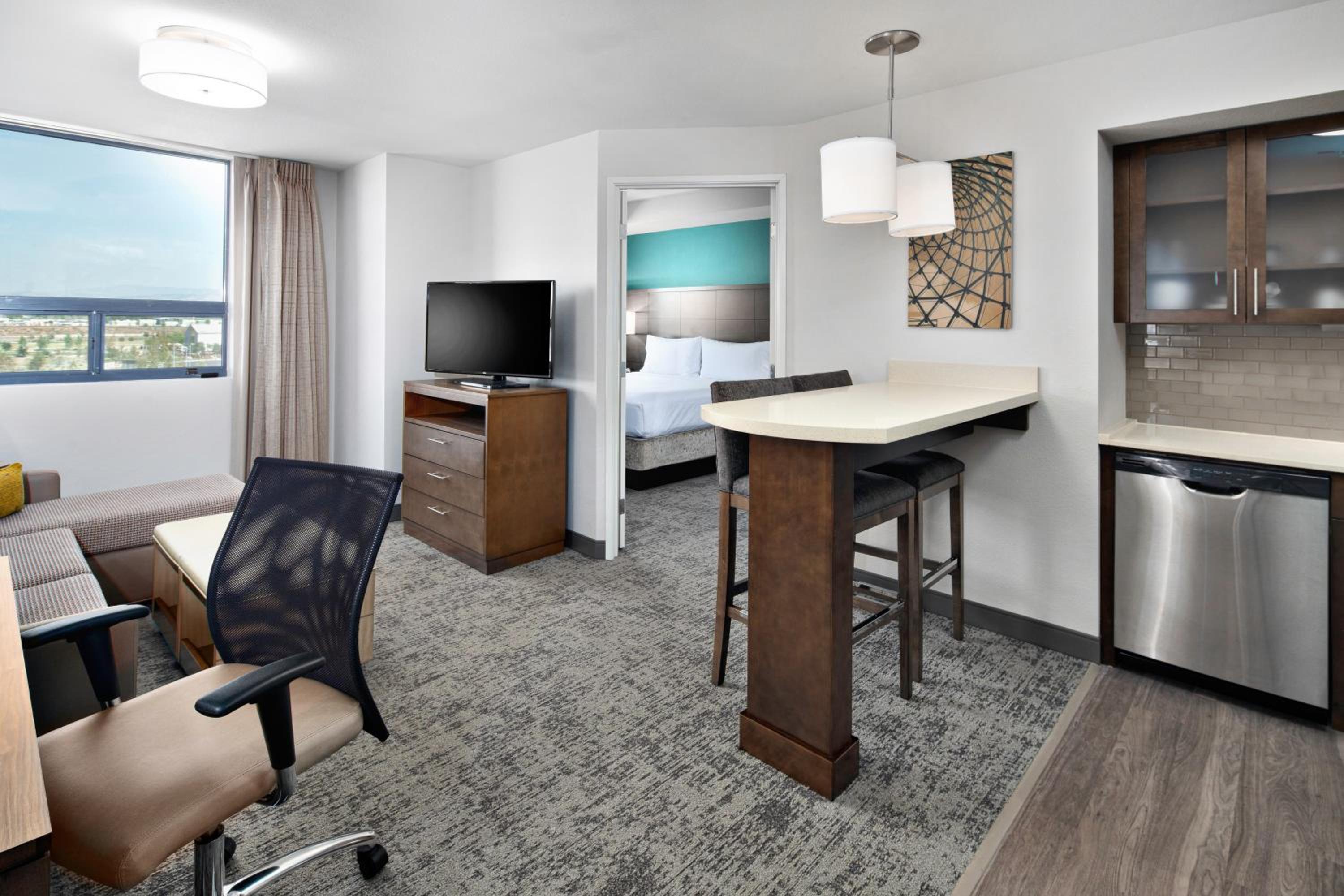 One-Bedroom King Suite with Sofa Bed - Photo 14