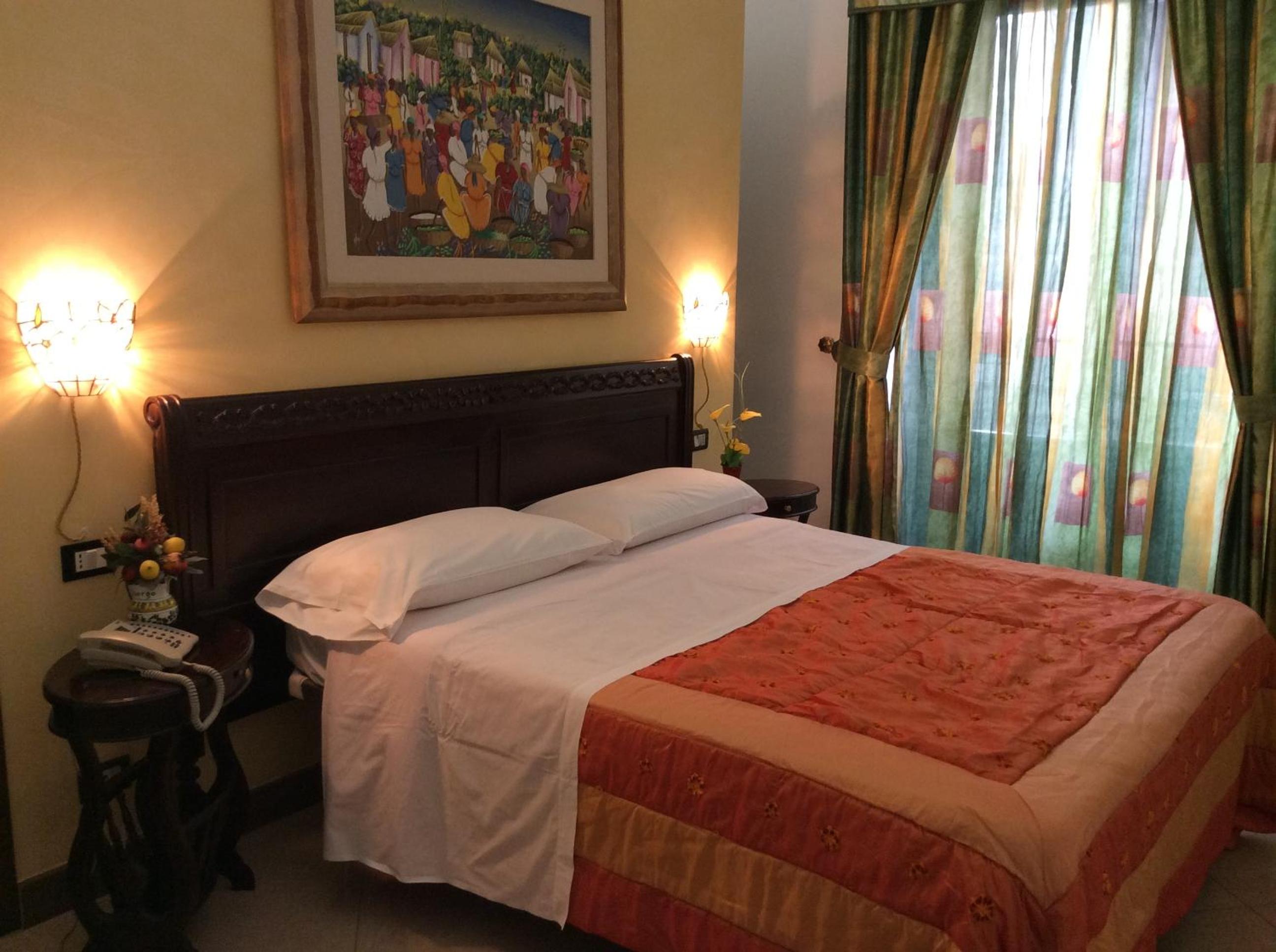 Double or Twin Room - Photo 3