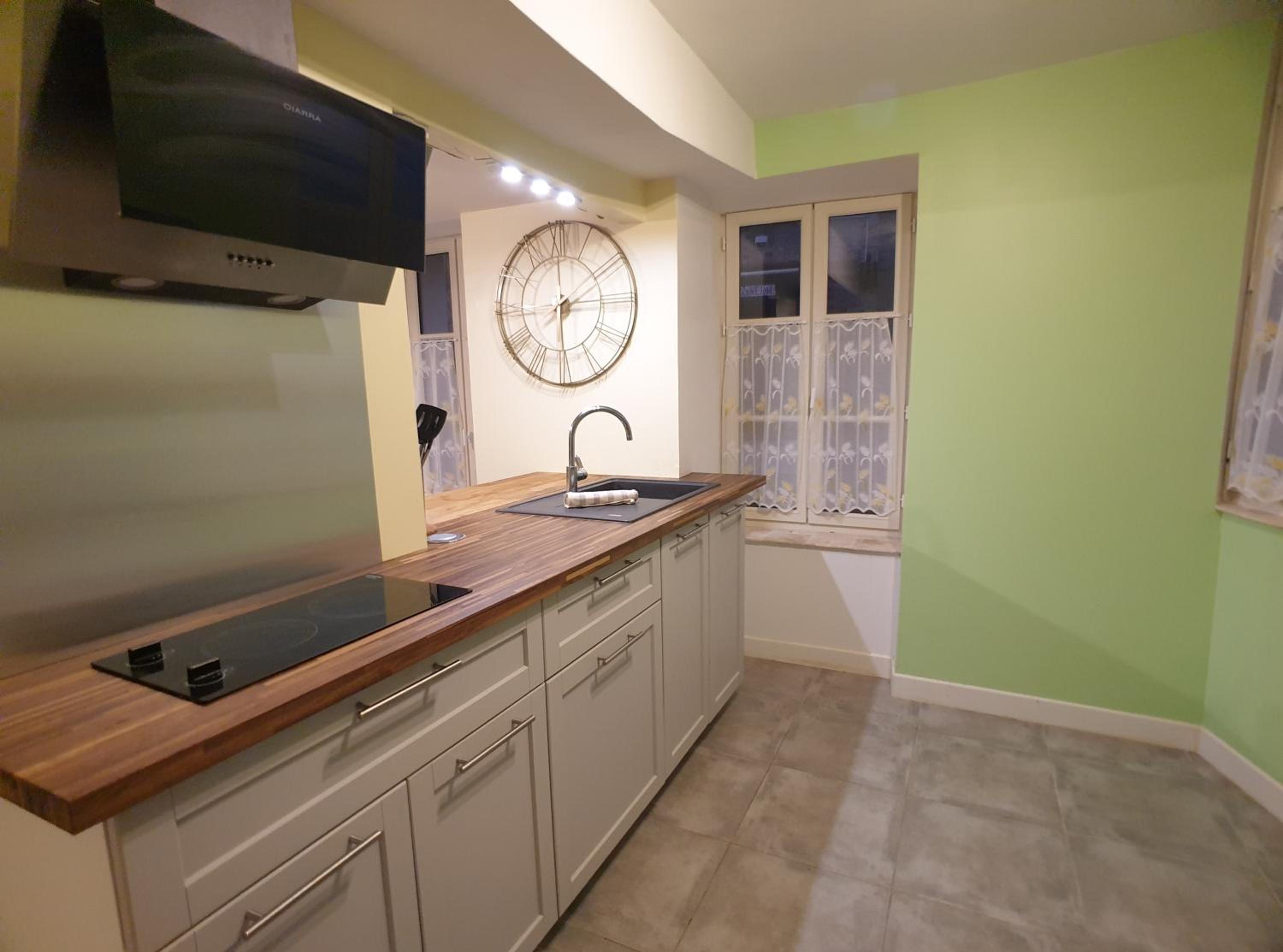 One-Bedroom Apartment - Photo 11