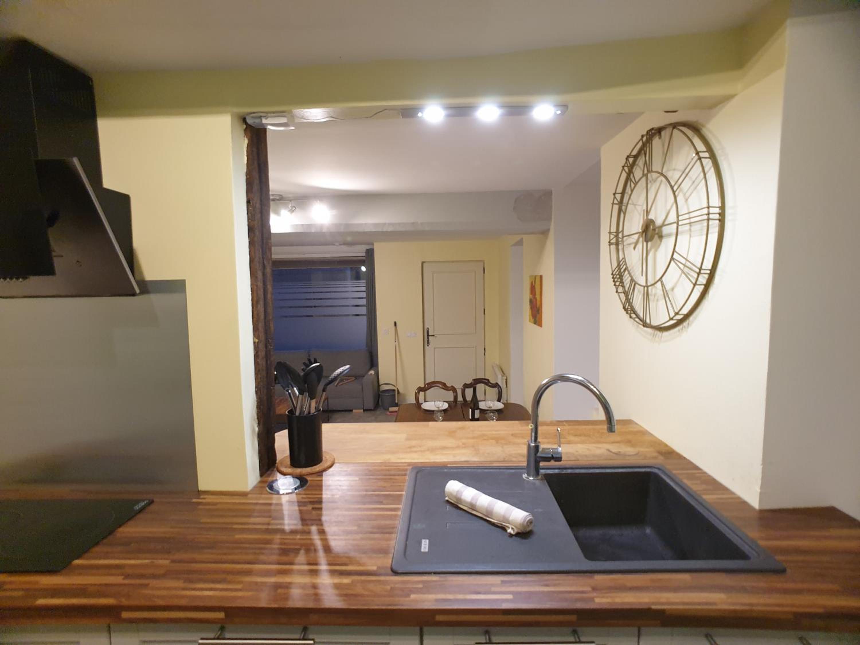 One-Bedroom Apartment - Photo 13