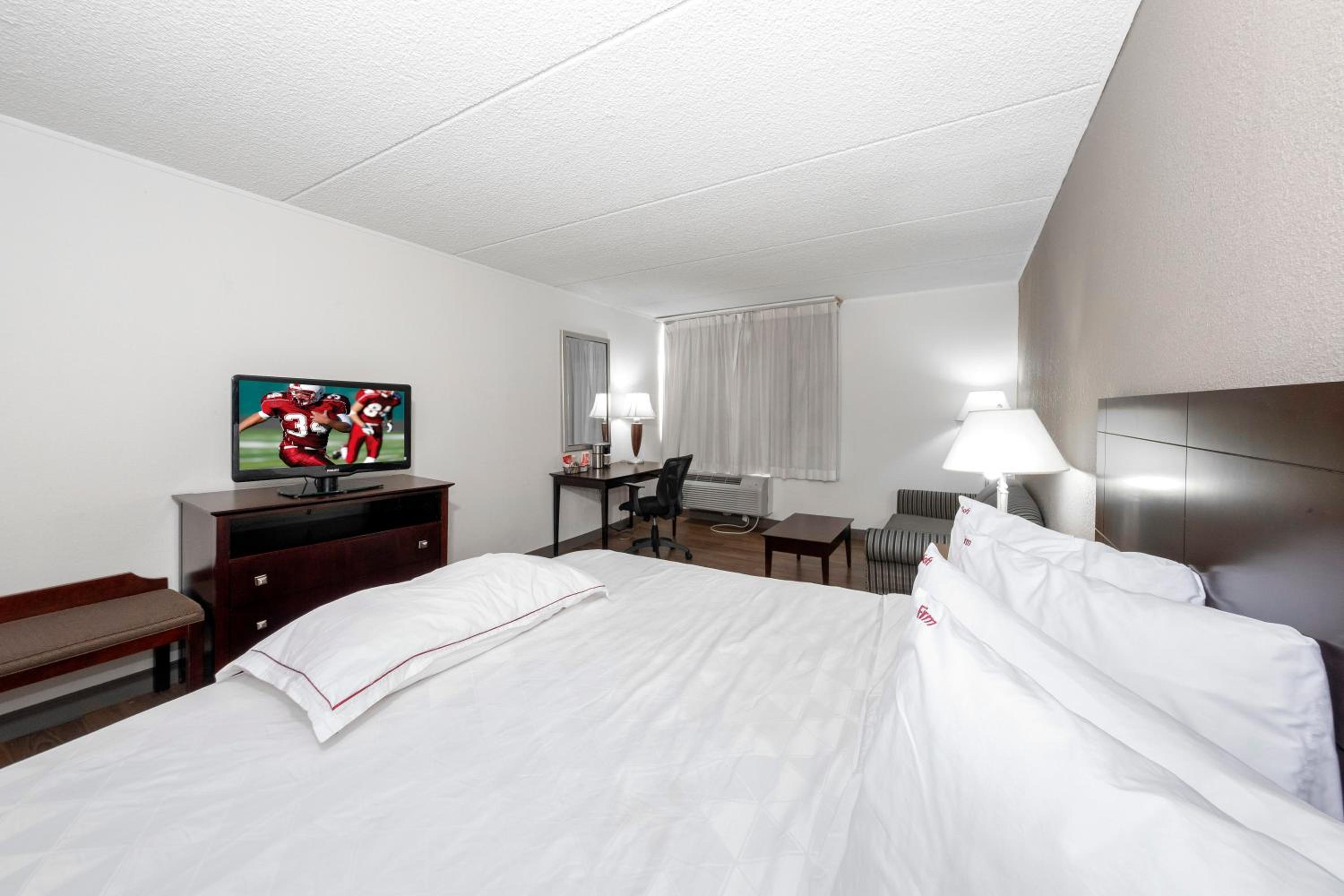  Premium King Room Smoke Free - Photo 4