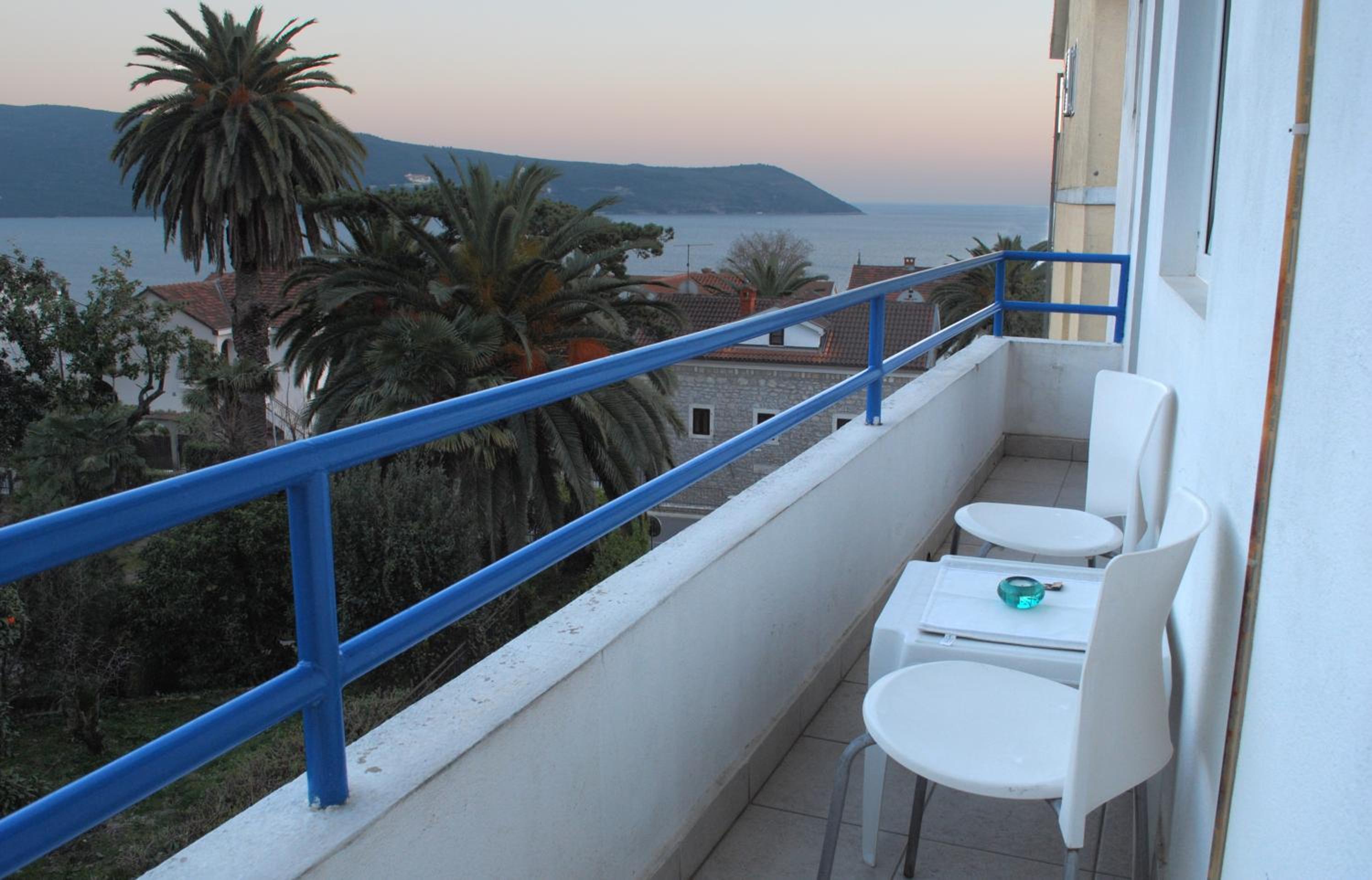 Comfort Studio with Balcony and Sea View - Photo 1
