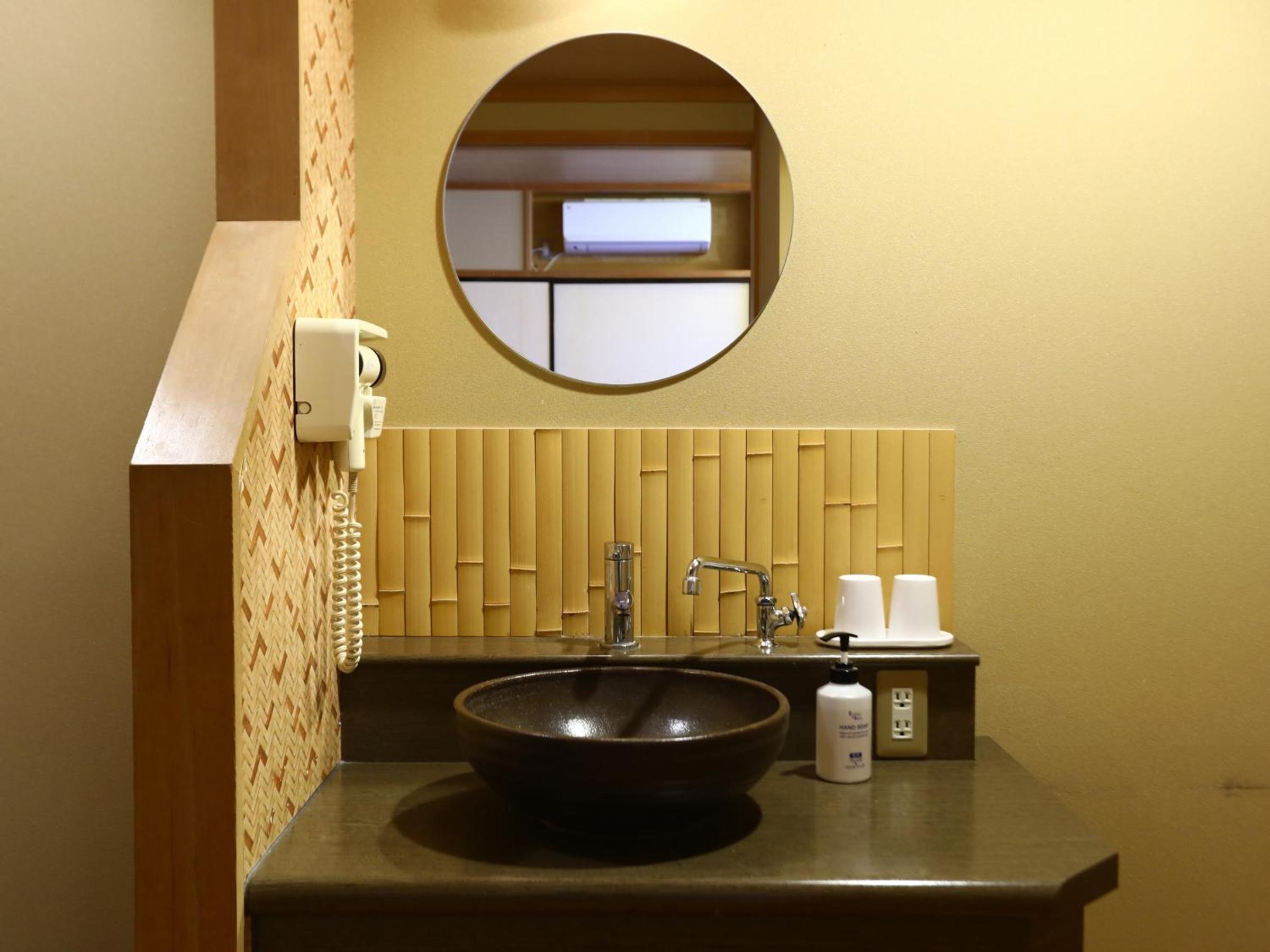 Standard Japanese-Style Room photo 3