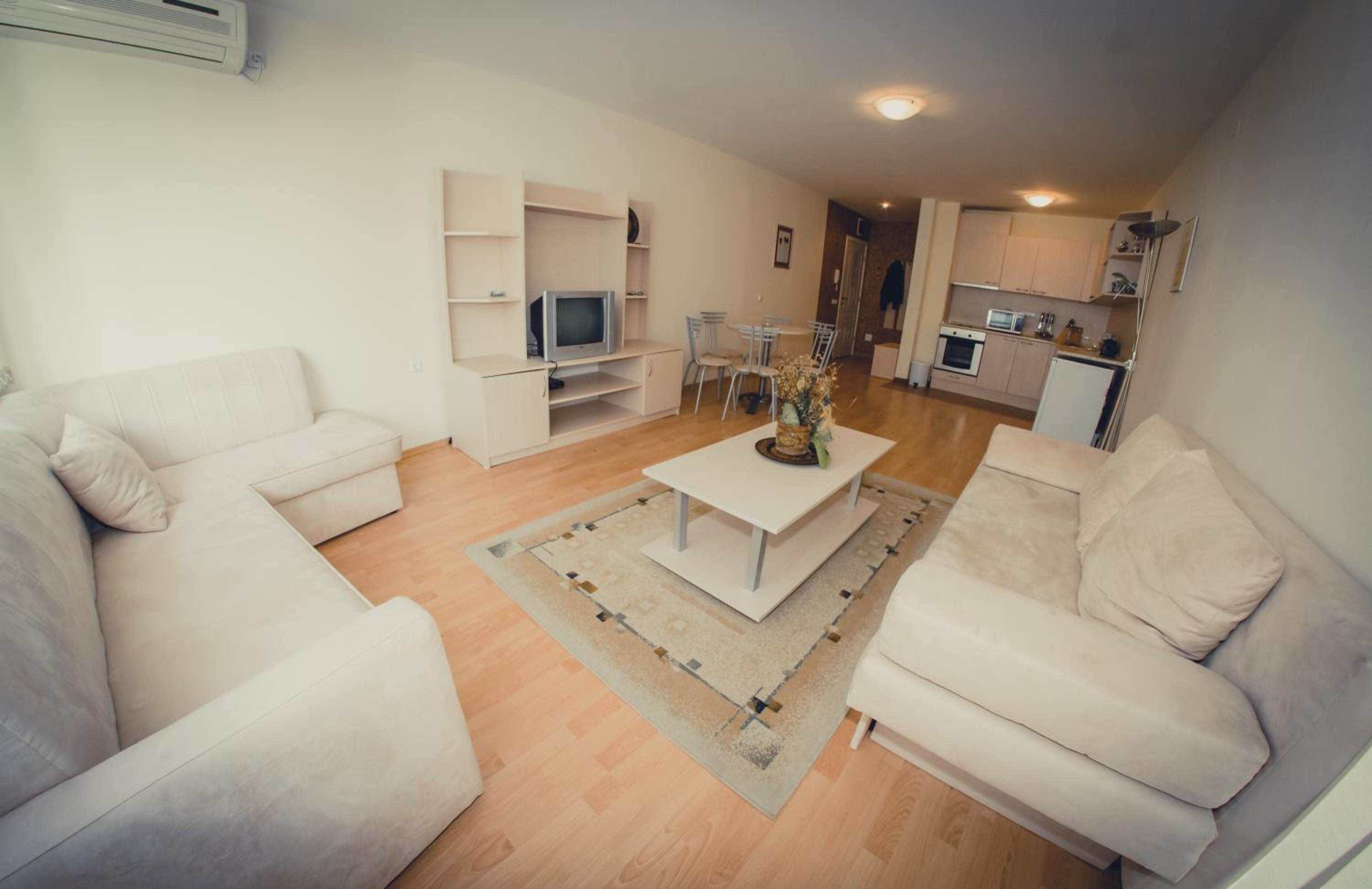 One-Bedroom Apartment with Balcony