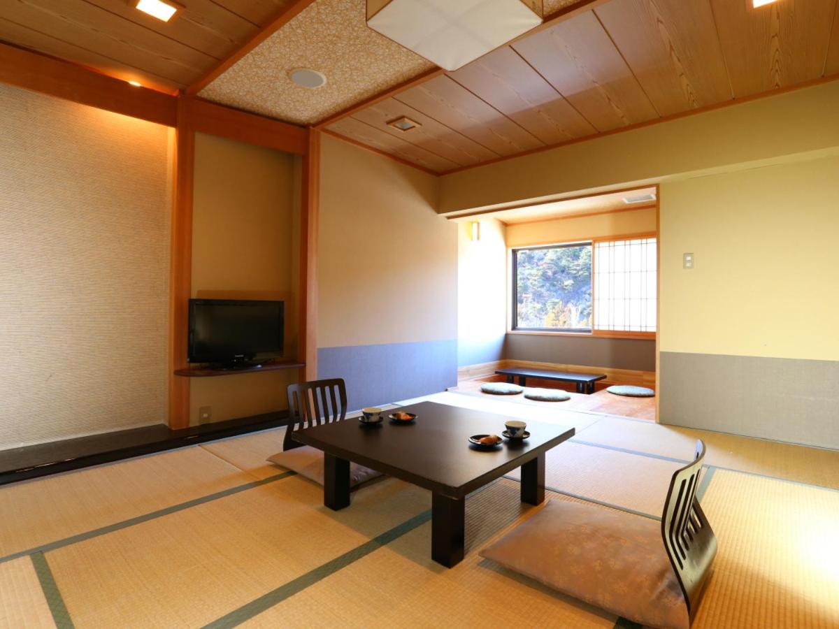 Standard Japanese-Style Room