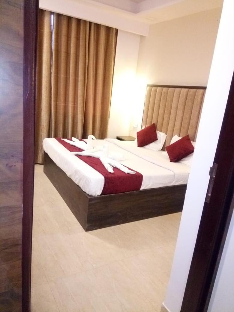 Deluxe Double Room - Photo 10