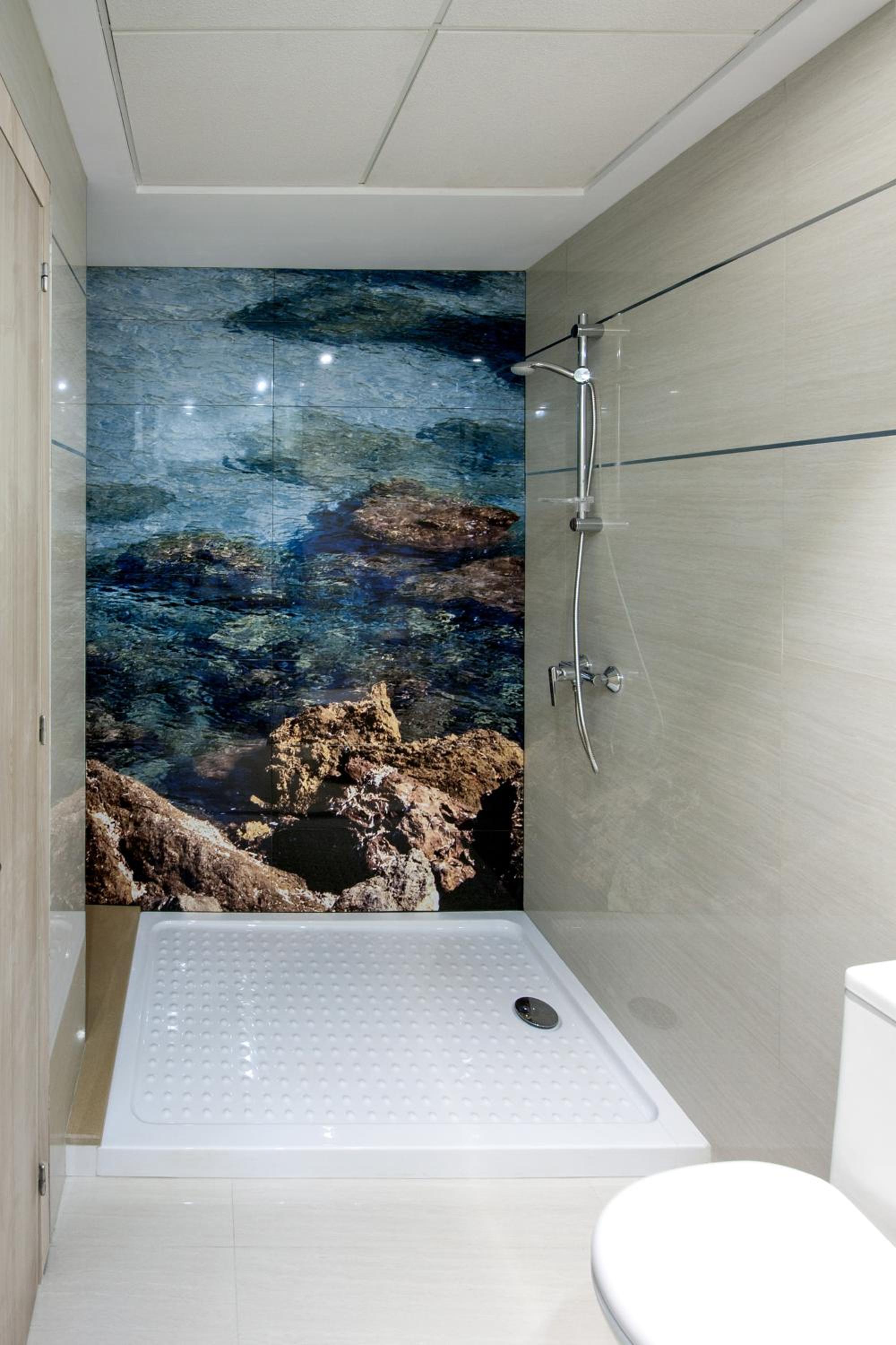 Double or Twin Room - Photo 6