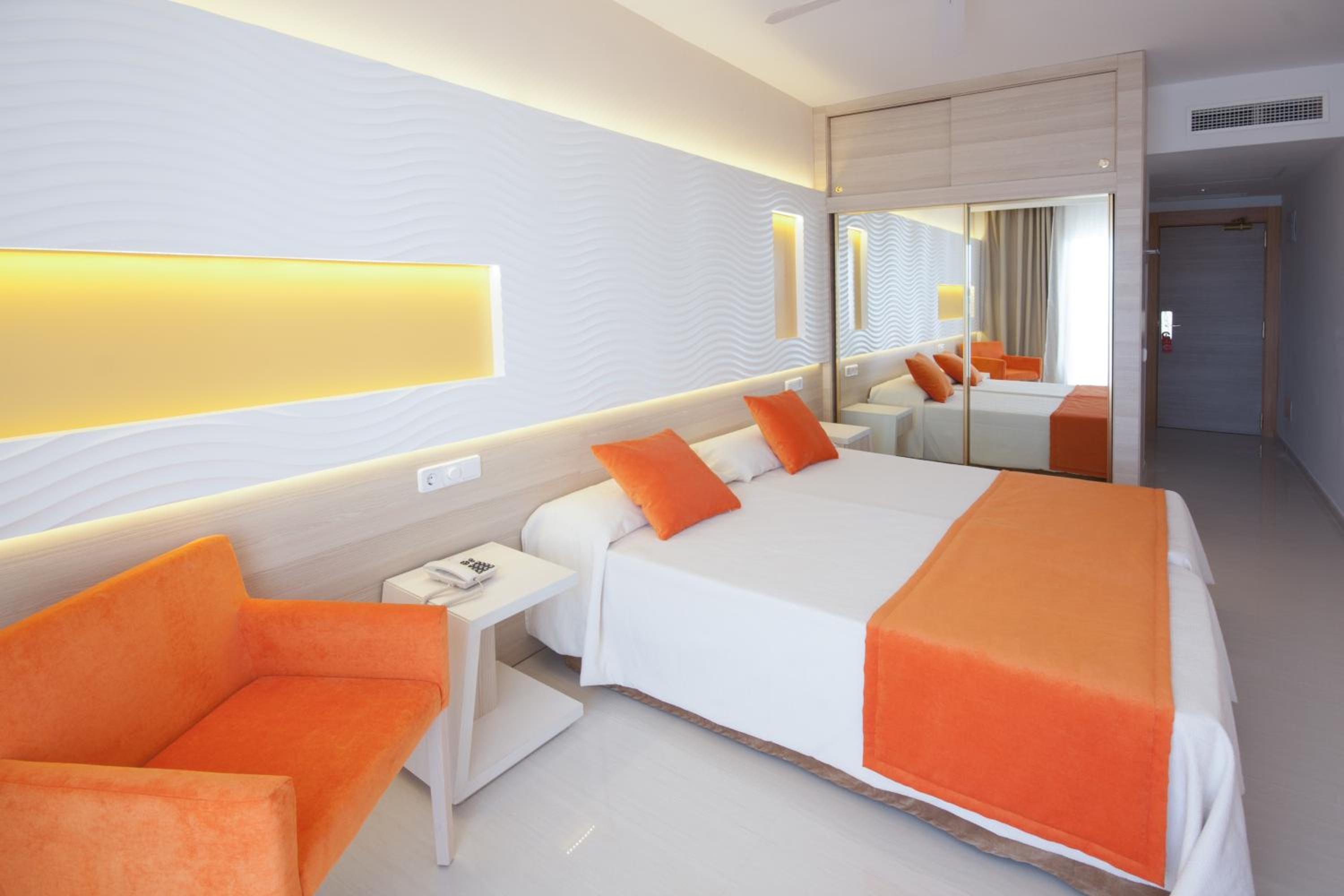 Double or Twin Room - Photo 1