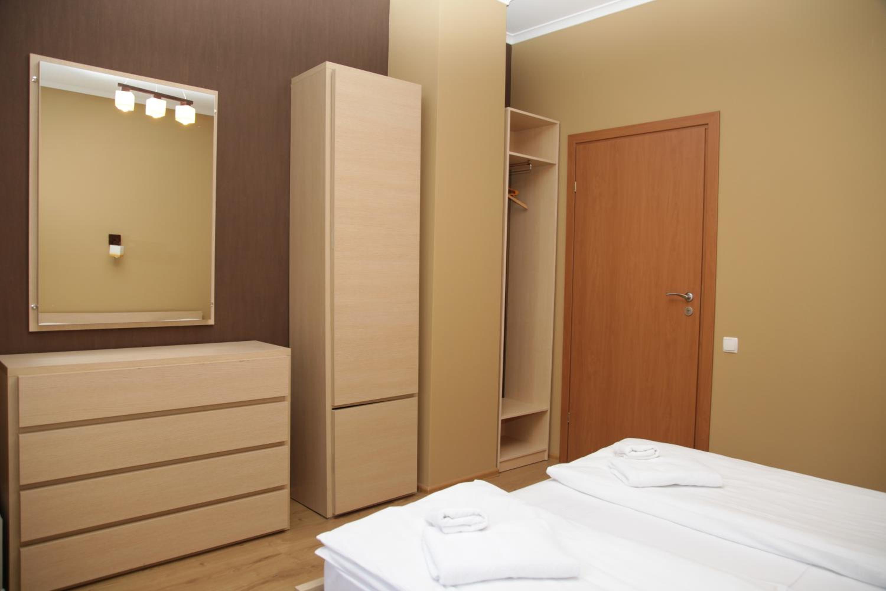 Apartment (4 Adults)