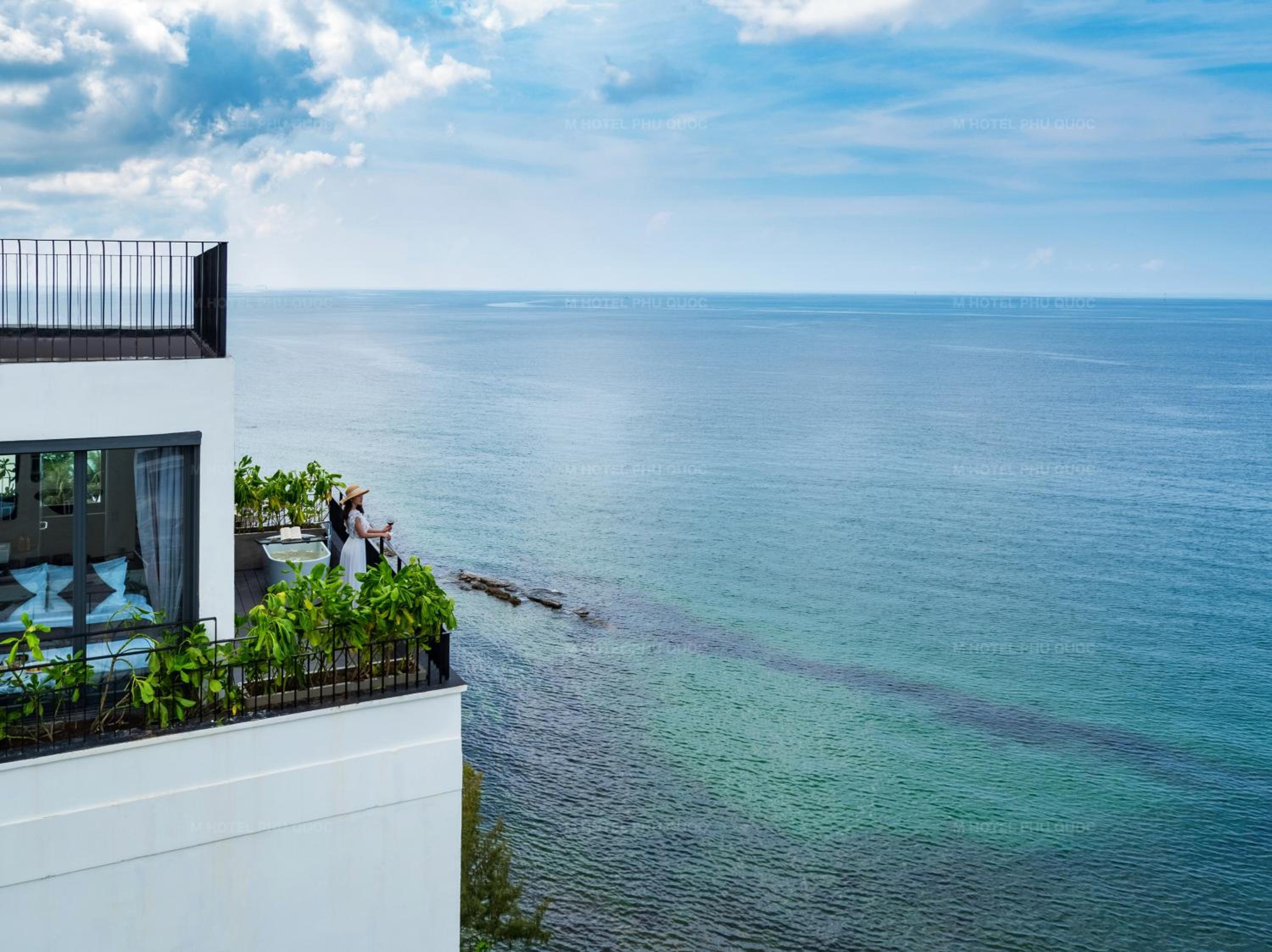 Rooftop Ocean View Suite - Photo 1