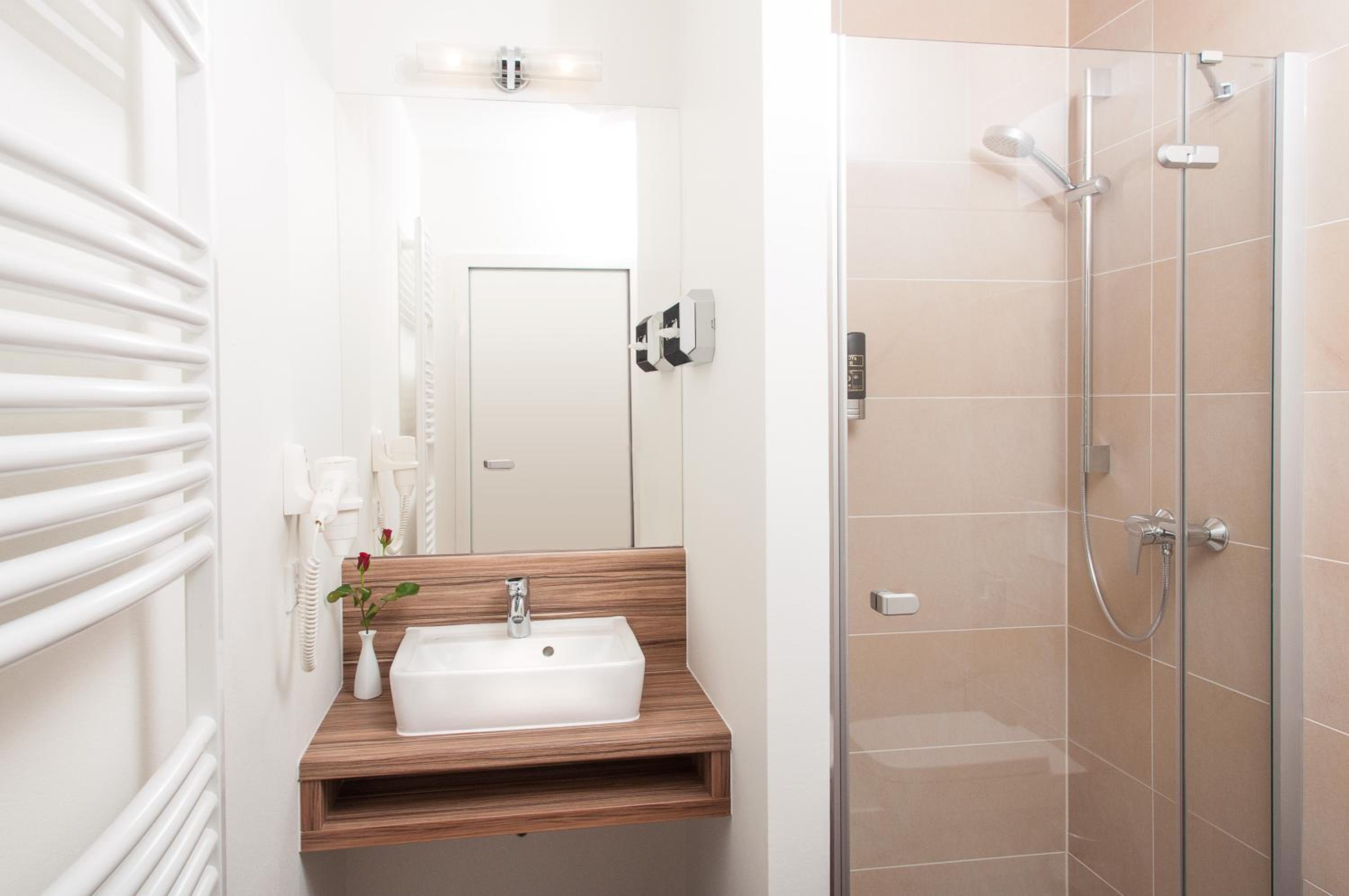 Double Room - Photo 2