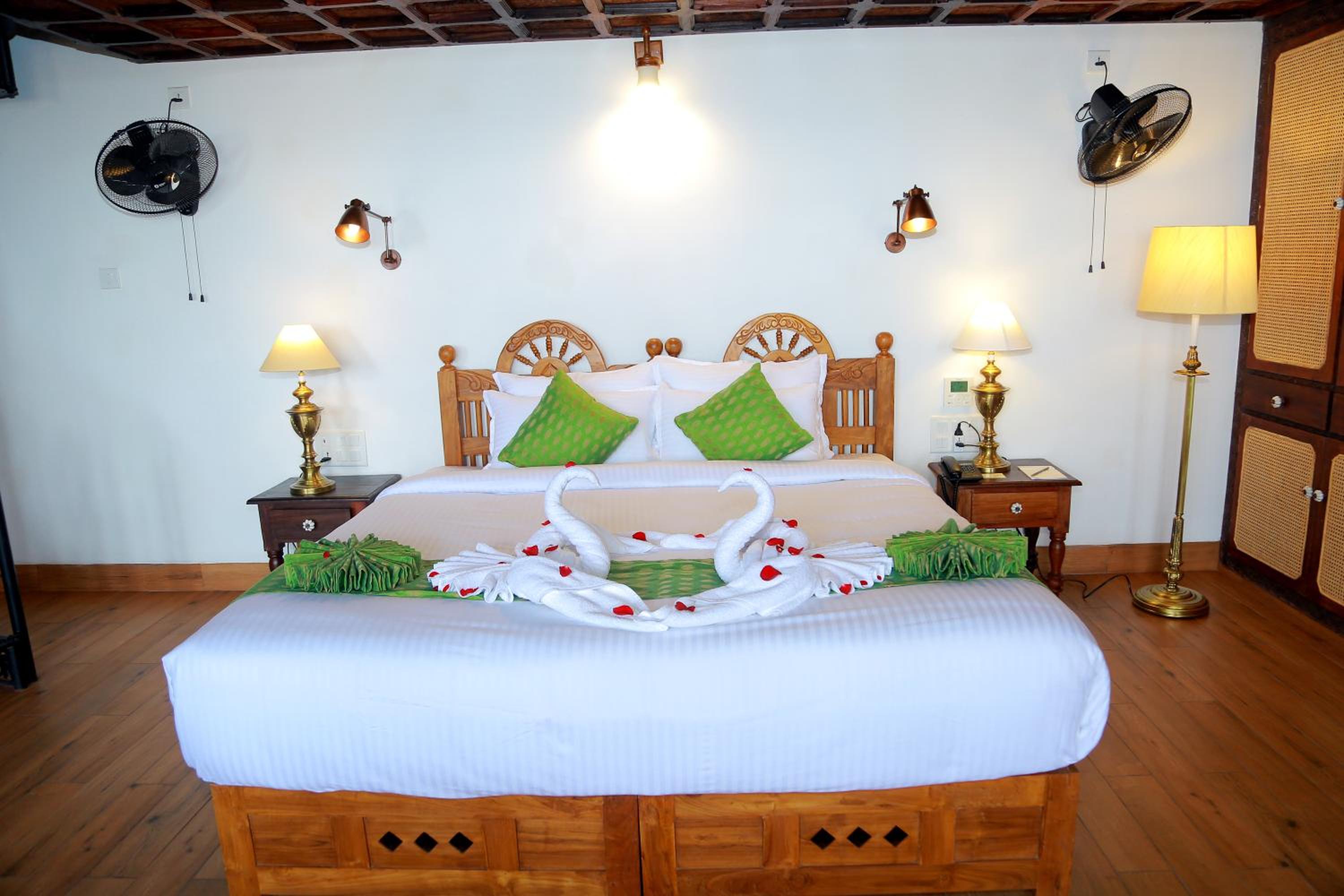 Maharajah Royal Suite with Sea View