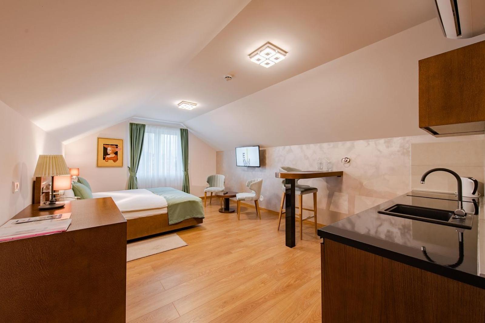 Apartment - Photo 2