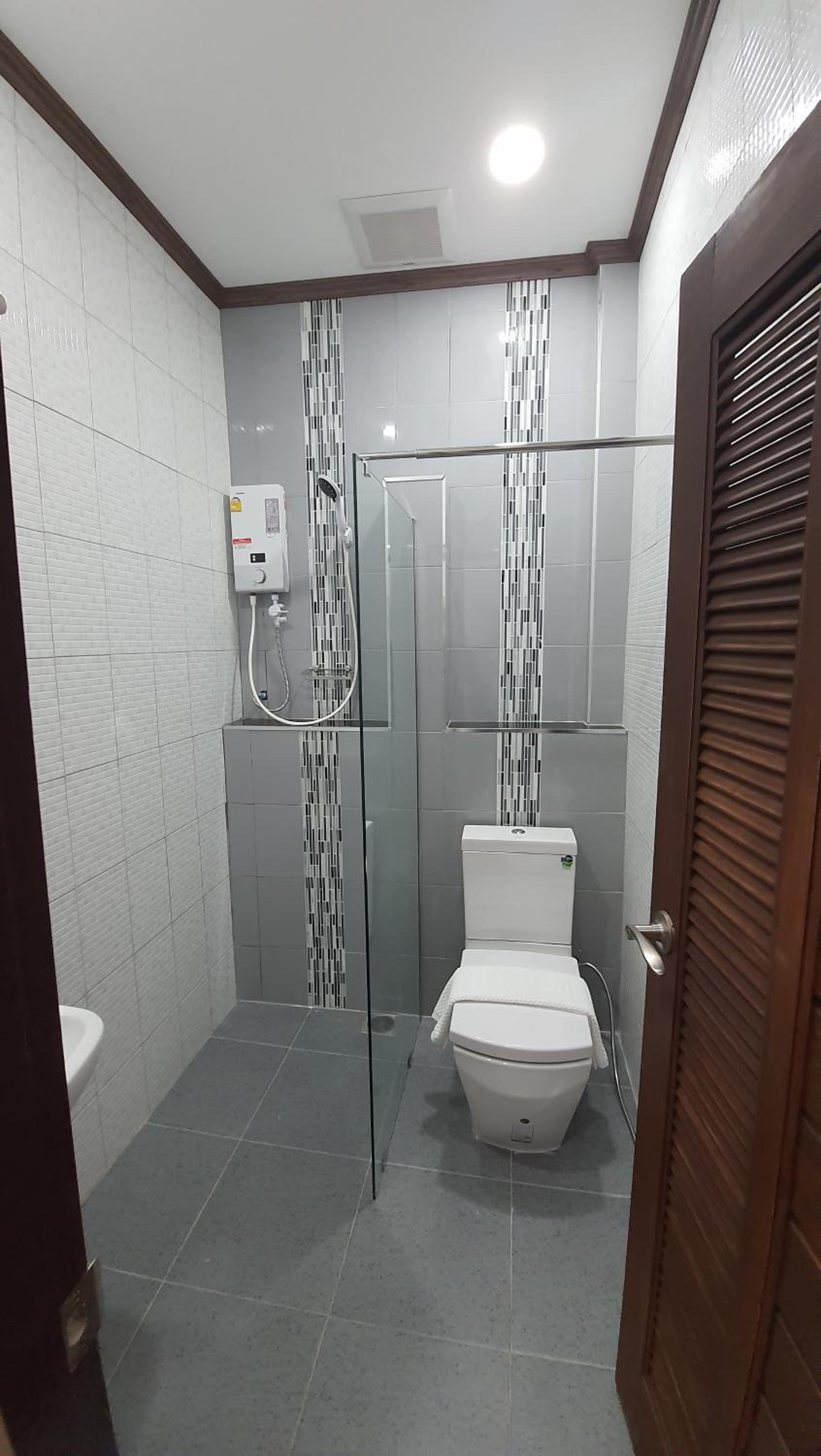 Twin Room - Photo 15