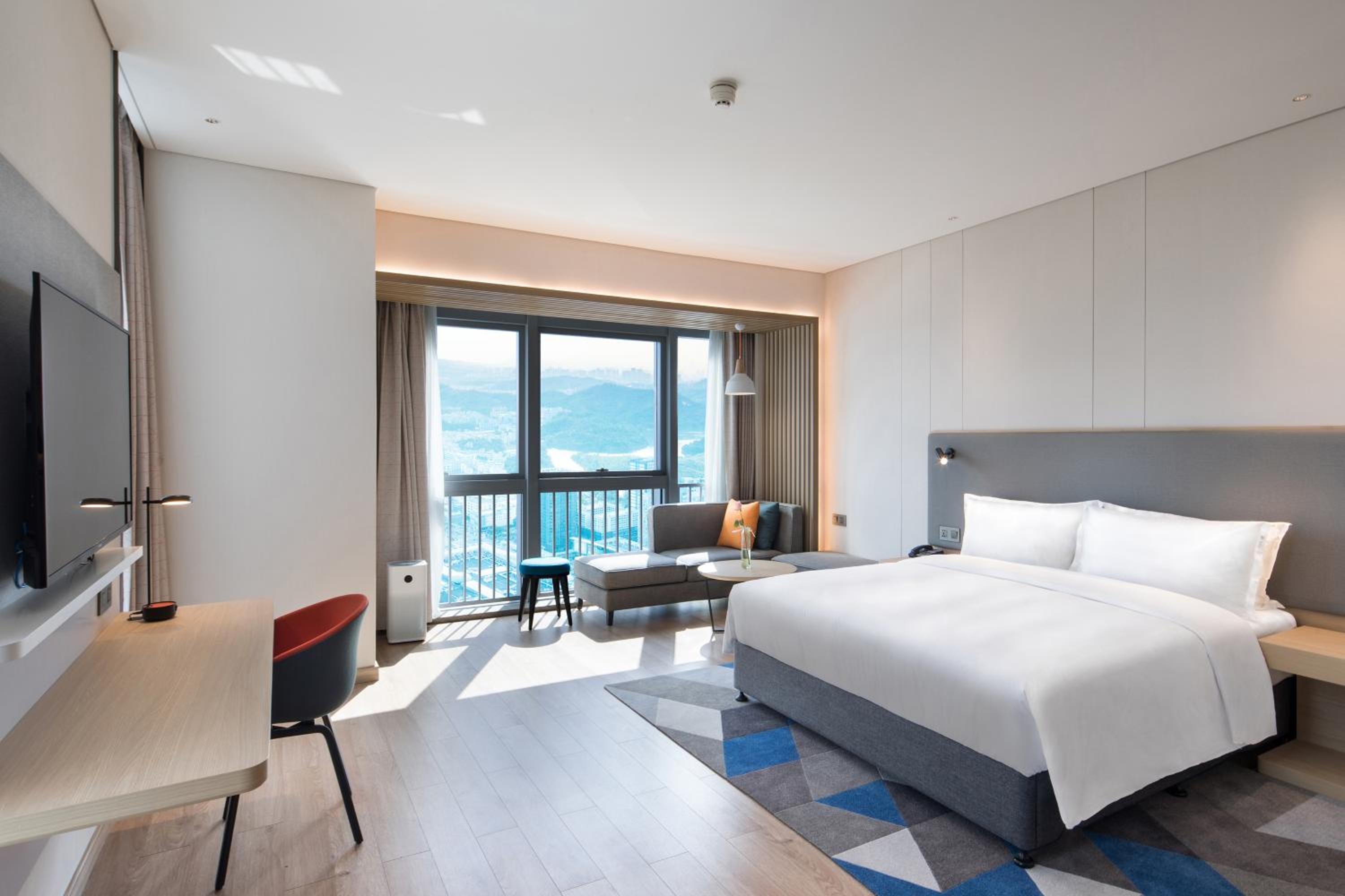 Standard King Room - Photo 2