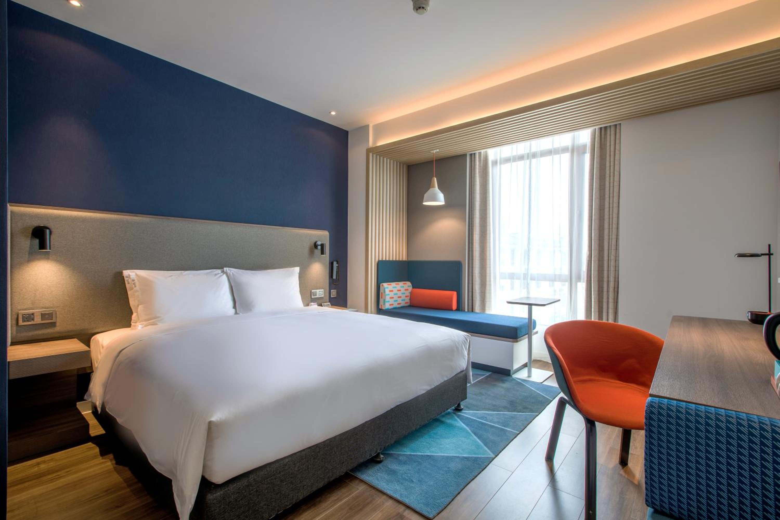 Standard King Room - Photo 3