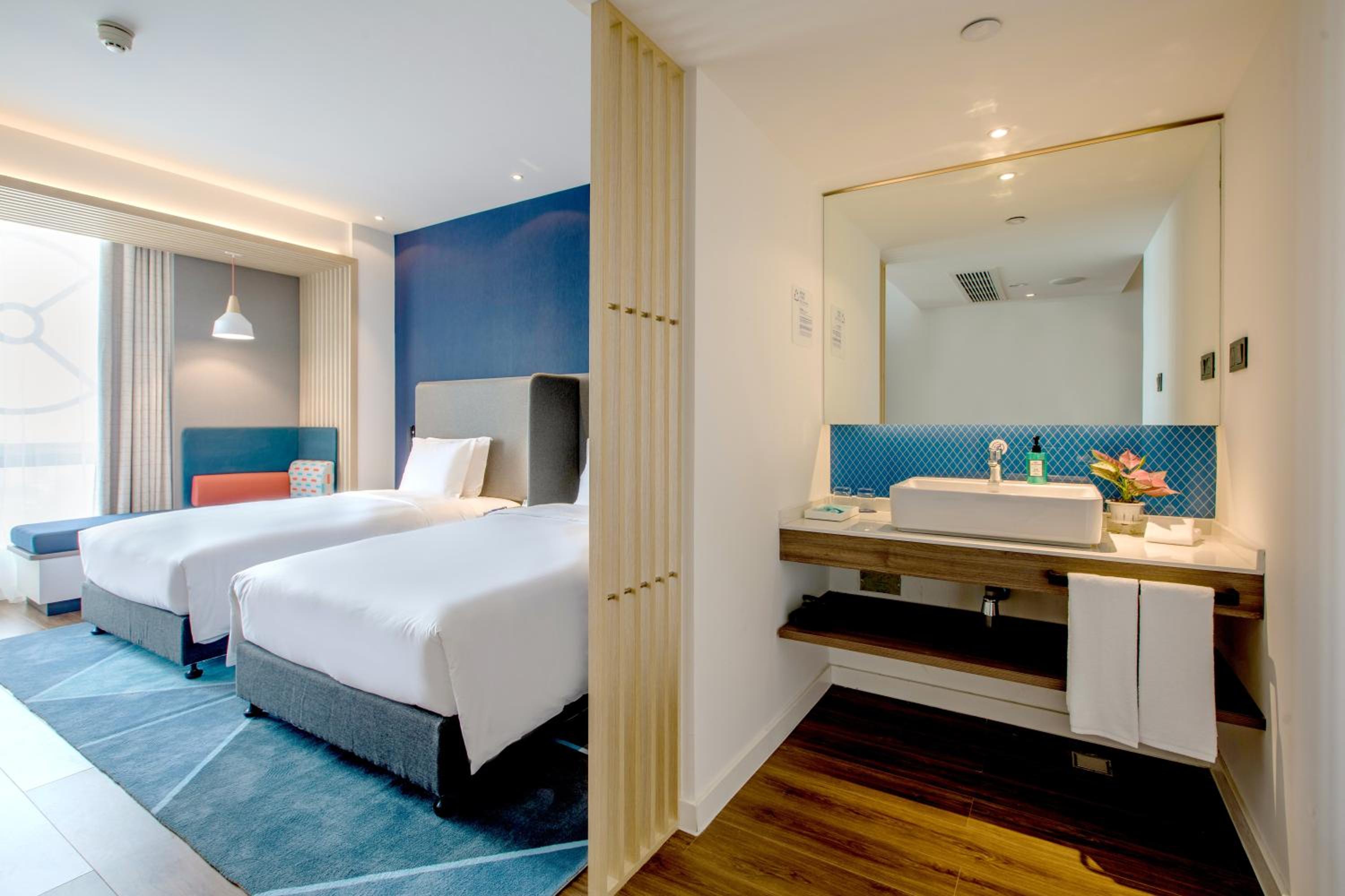 Standard Room with Two Single Beds - Photo 1