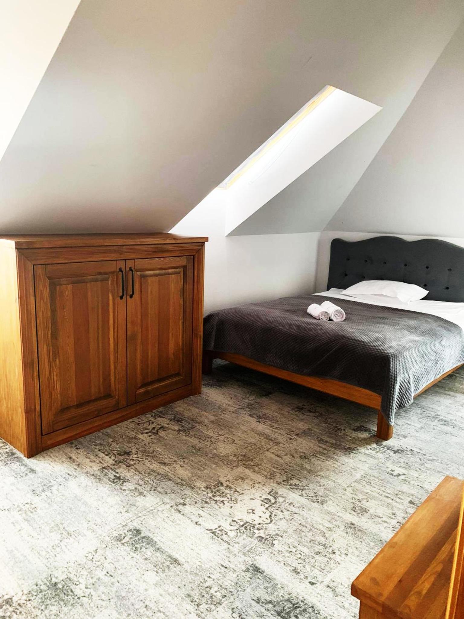 Large Double Room photo 3