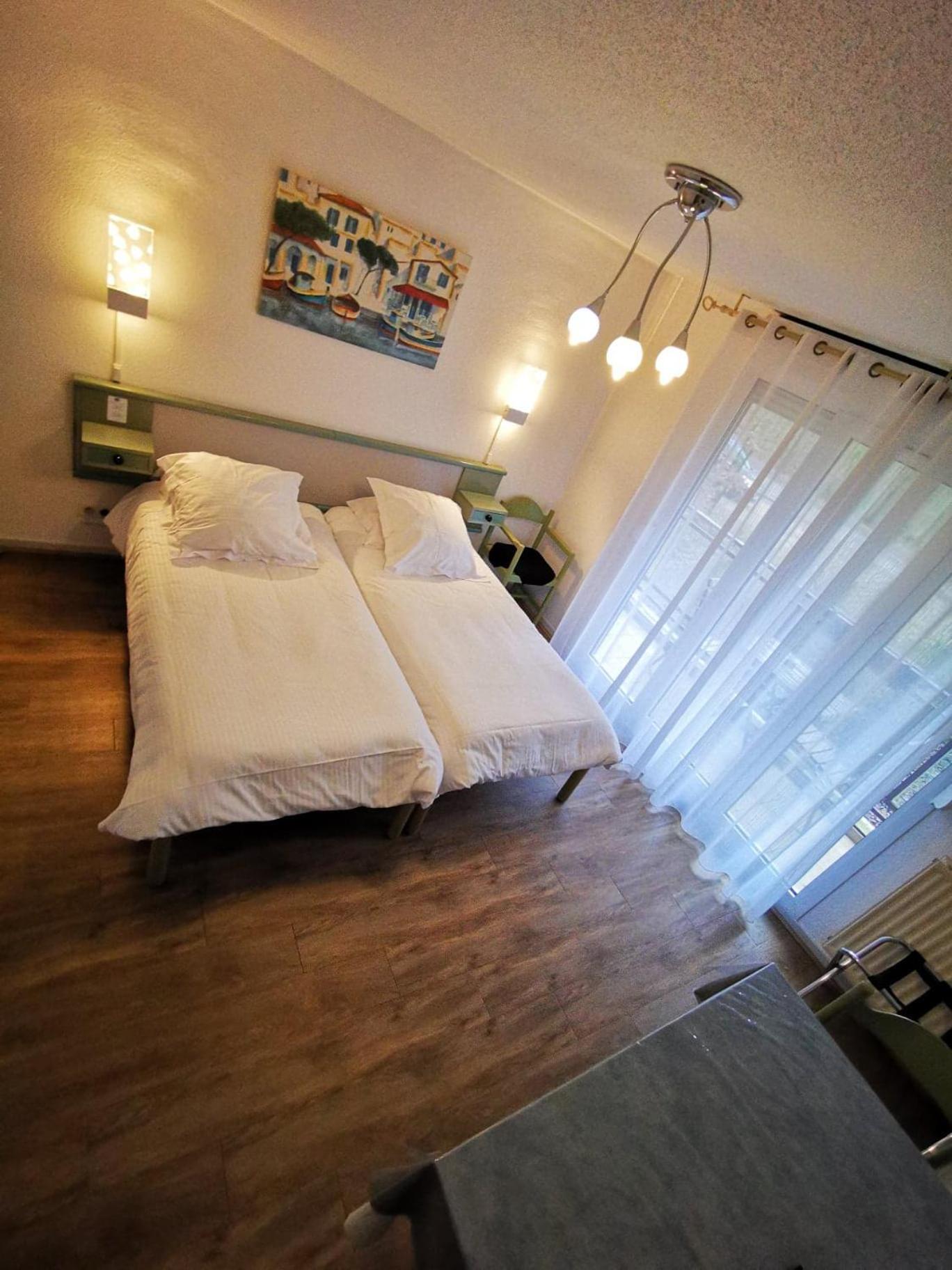 Studio two beds - Photo 1
