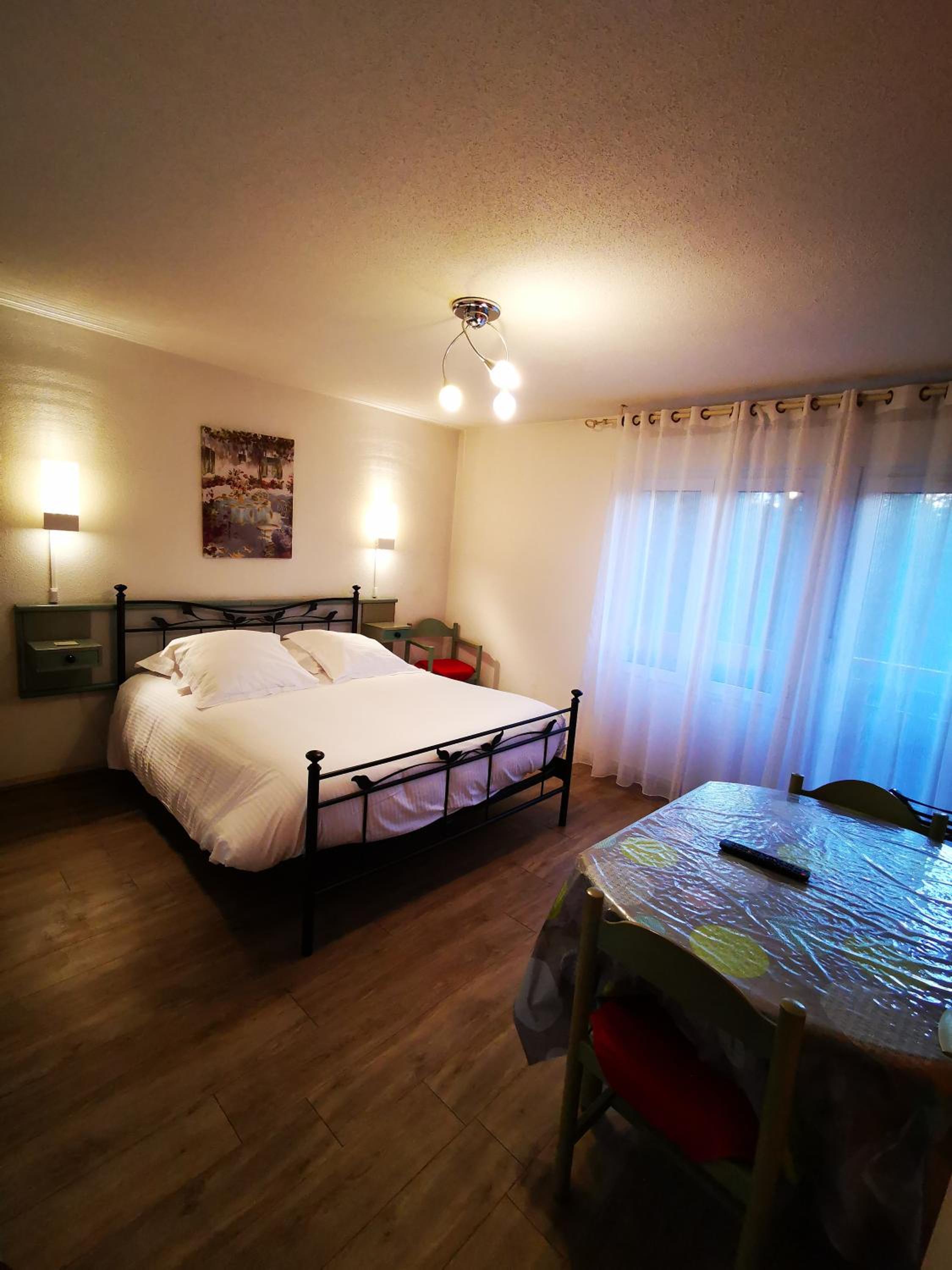 Double Bed Studio - Photo 3