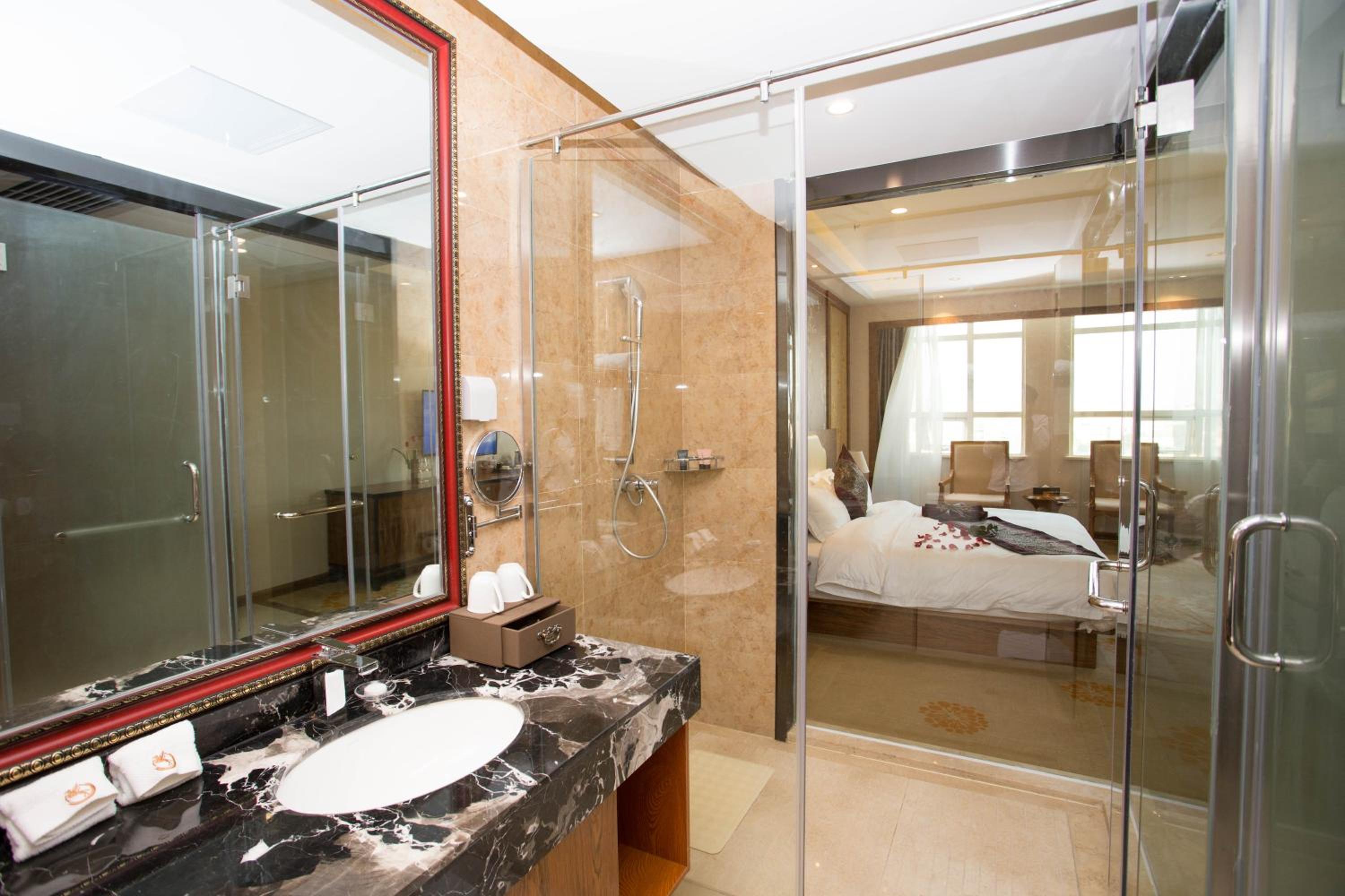 Deluxe Double Room photo 2