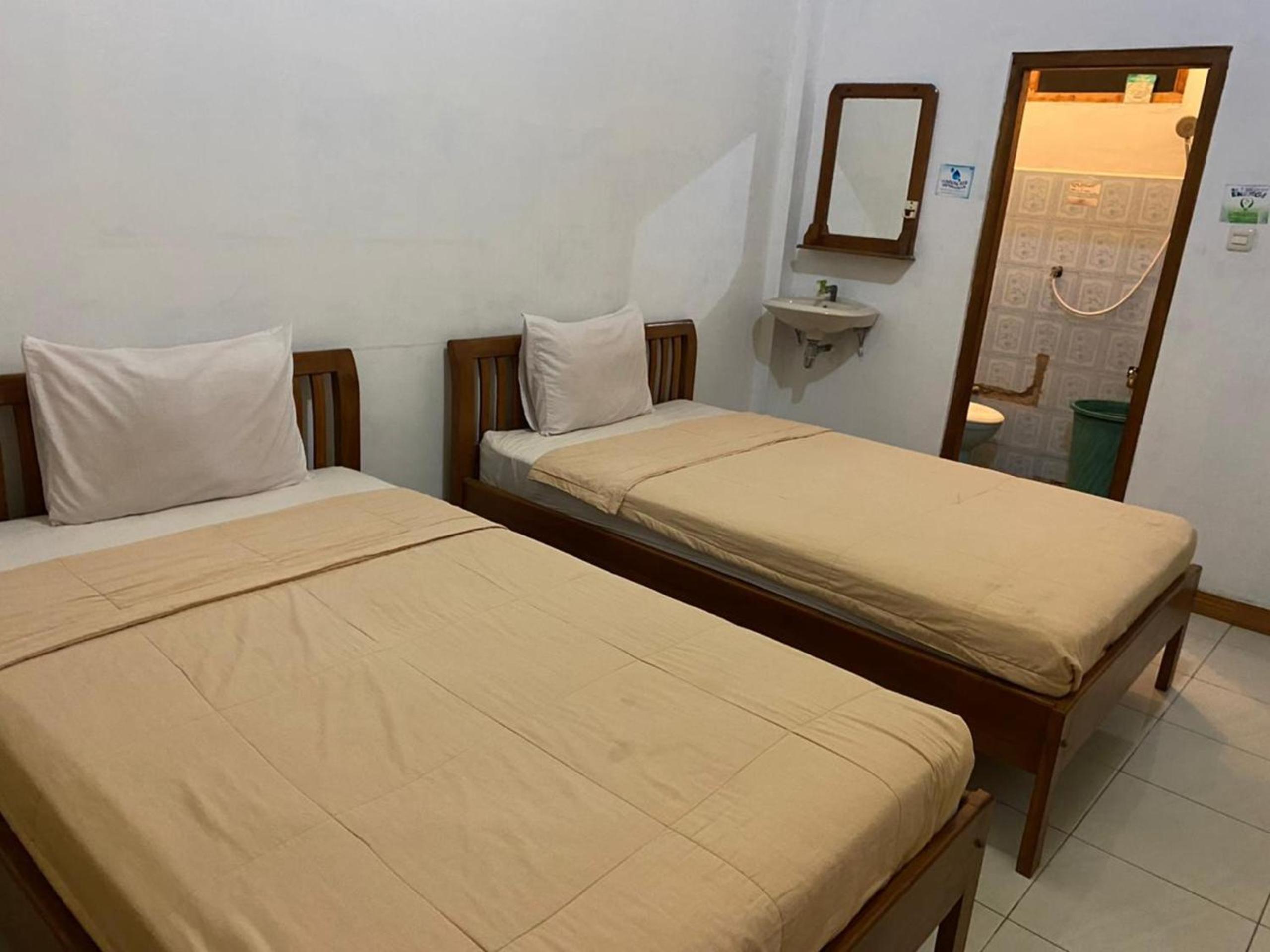 Double Or Twin Room photo 3