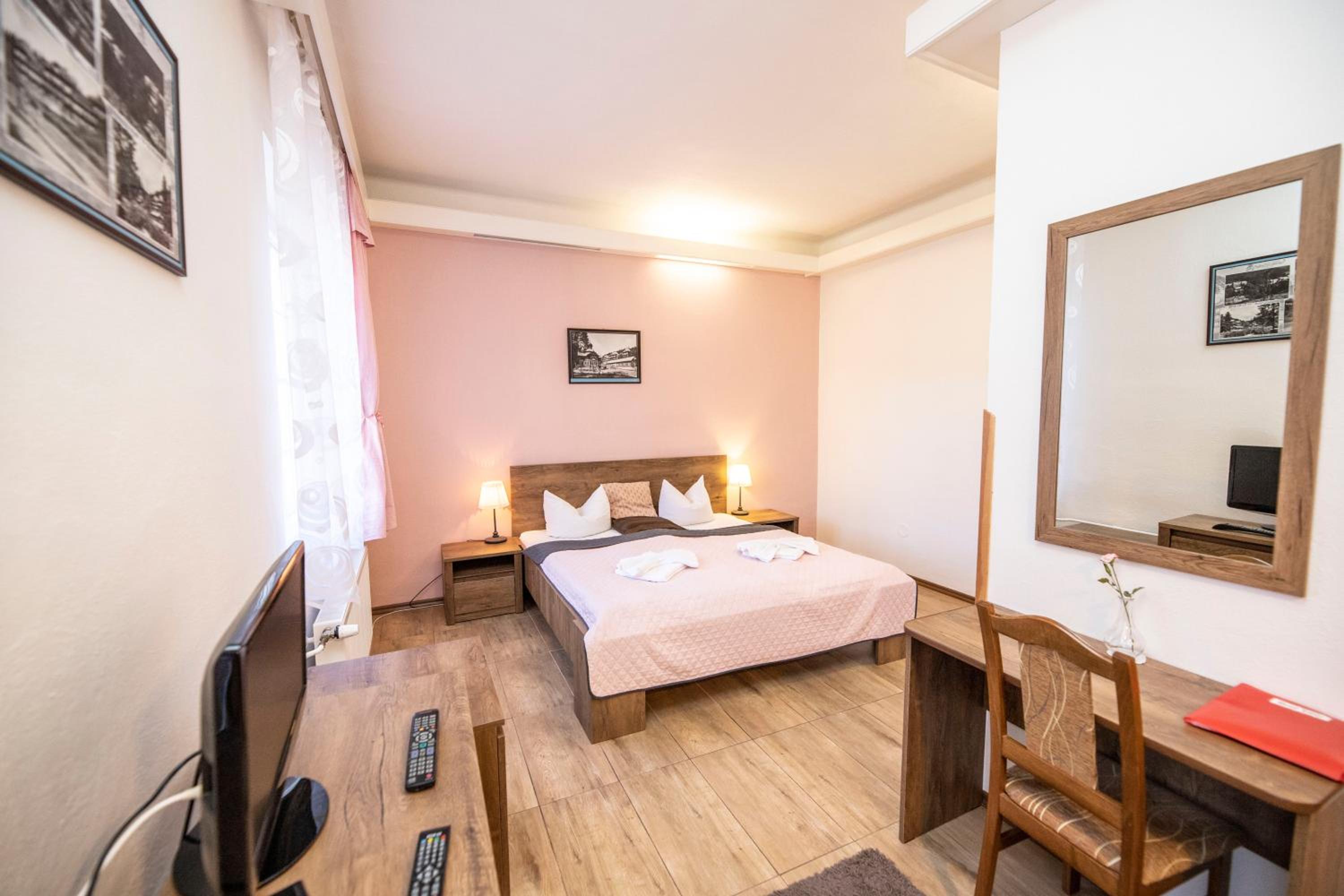 Double or Twin Room with Extra Bed photo 1