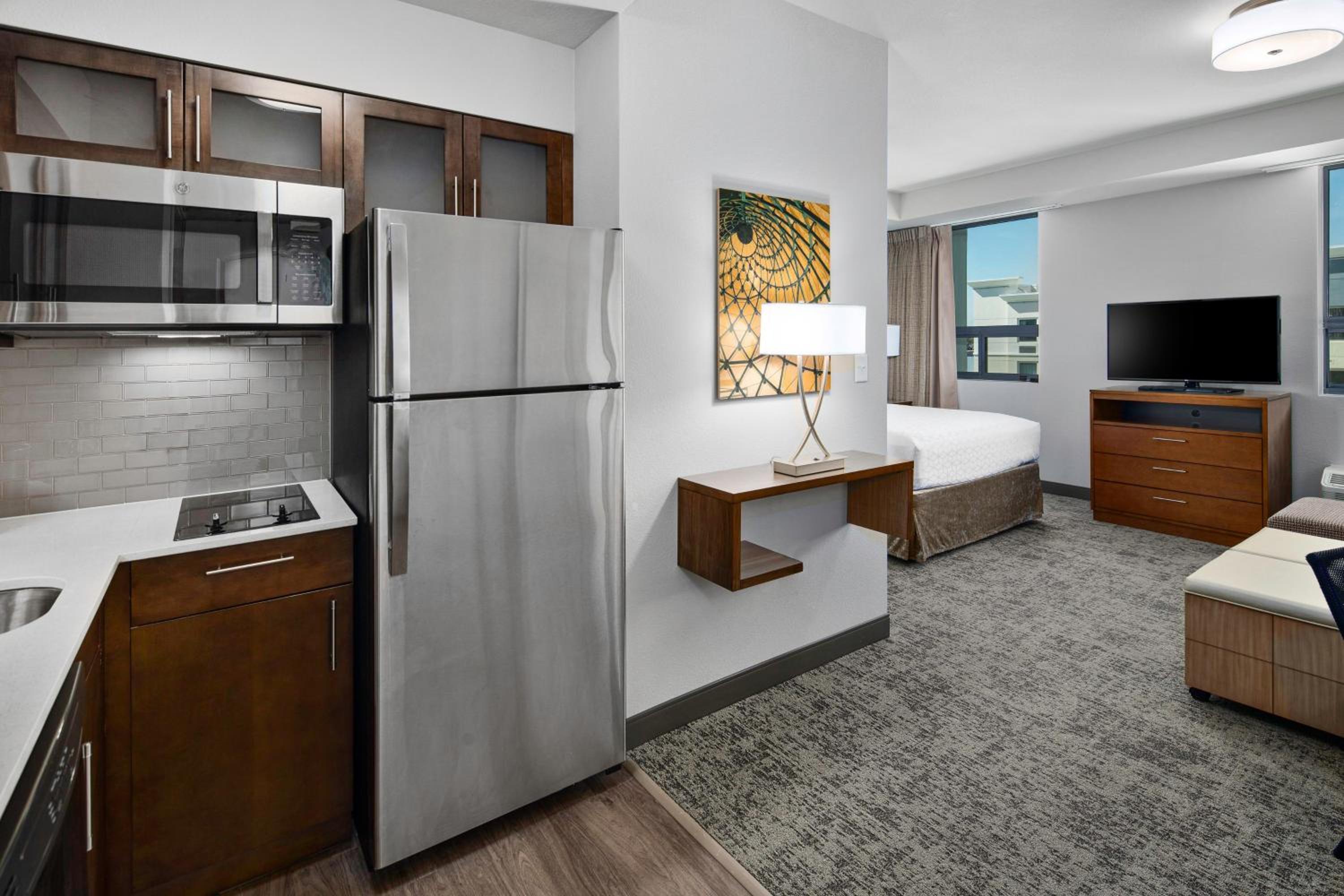 Studio Suite - Photo 2