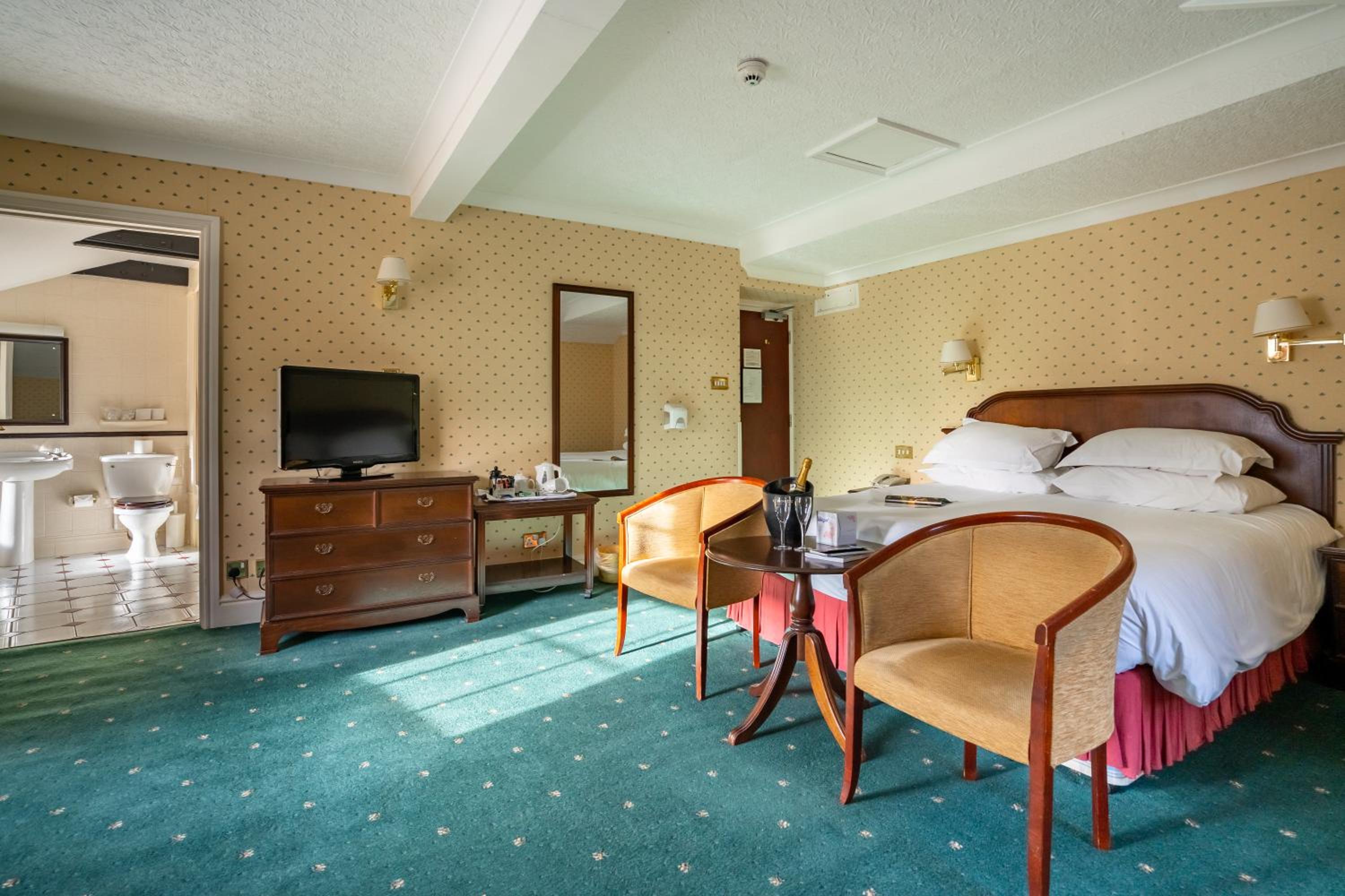 Classic Double or Twin Room