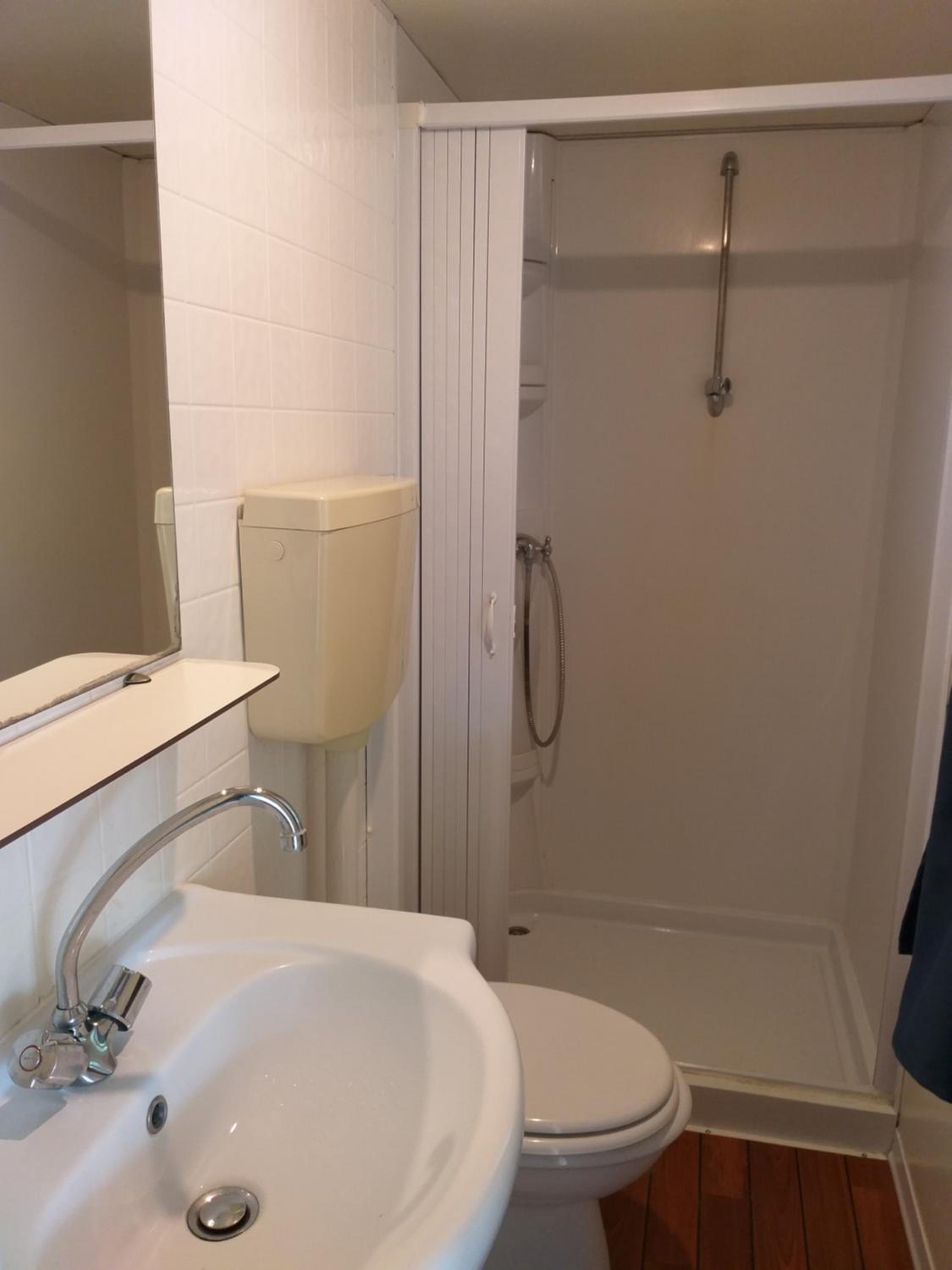 Mobile Home photo 3